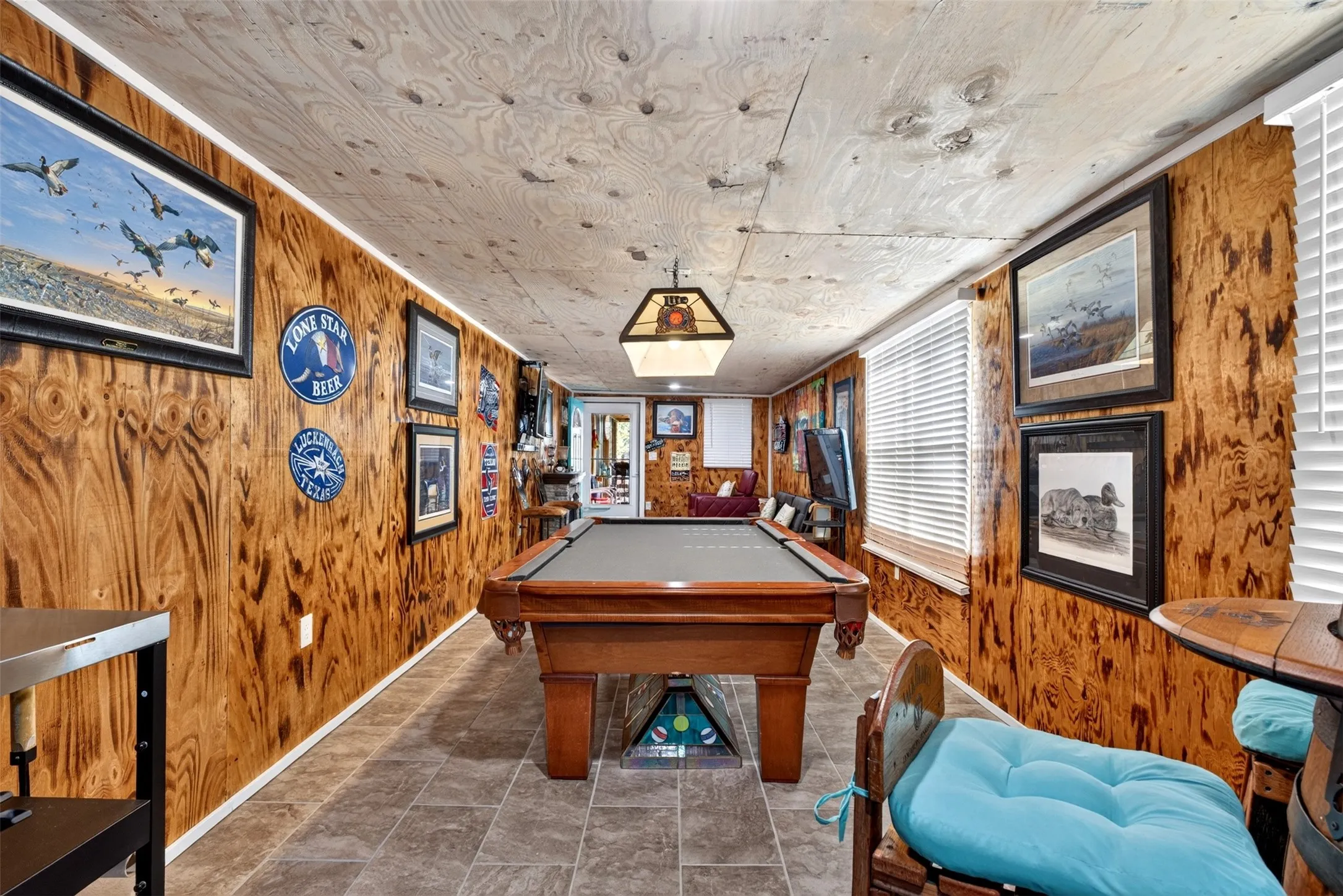 Another living area to entertain