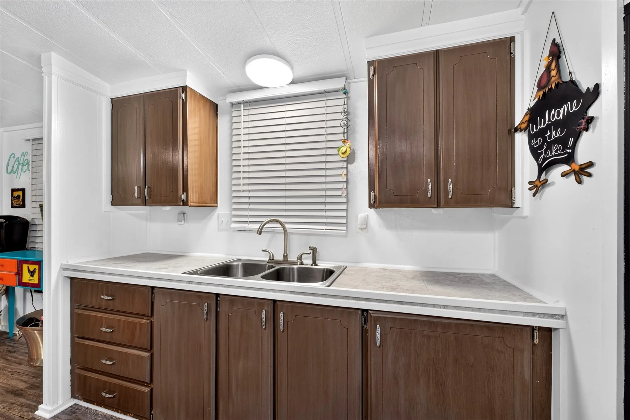 Mobile Home For Sale in Henderson County , 21165 Charina Circle, Chandler, Texas 75758, 2 Bedroom, 2 Bathroom, 1 Garage spaces, 1,426 Sqft, built in 1984, mls#21363658, Real Estate Agent in Chandler, Homes For Sale in Henderson county, Homes For Sale in Chandler, Realtor in Chandler Texas, Real Estate Brokerage Independent Realty Texas, Luminita Cordes Realtor