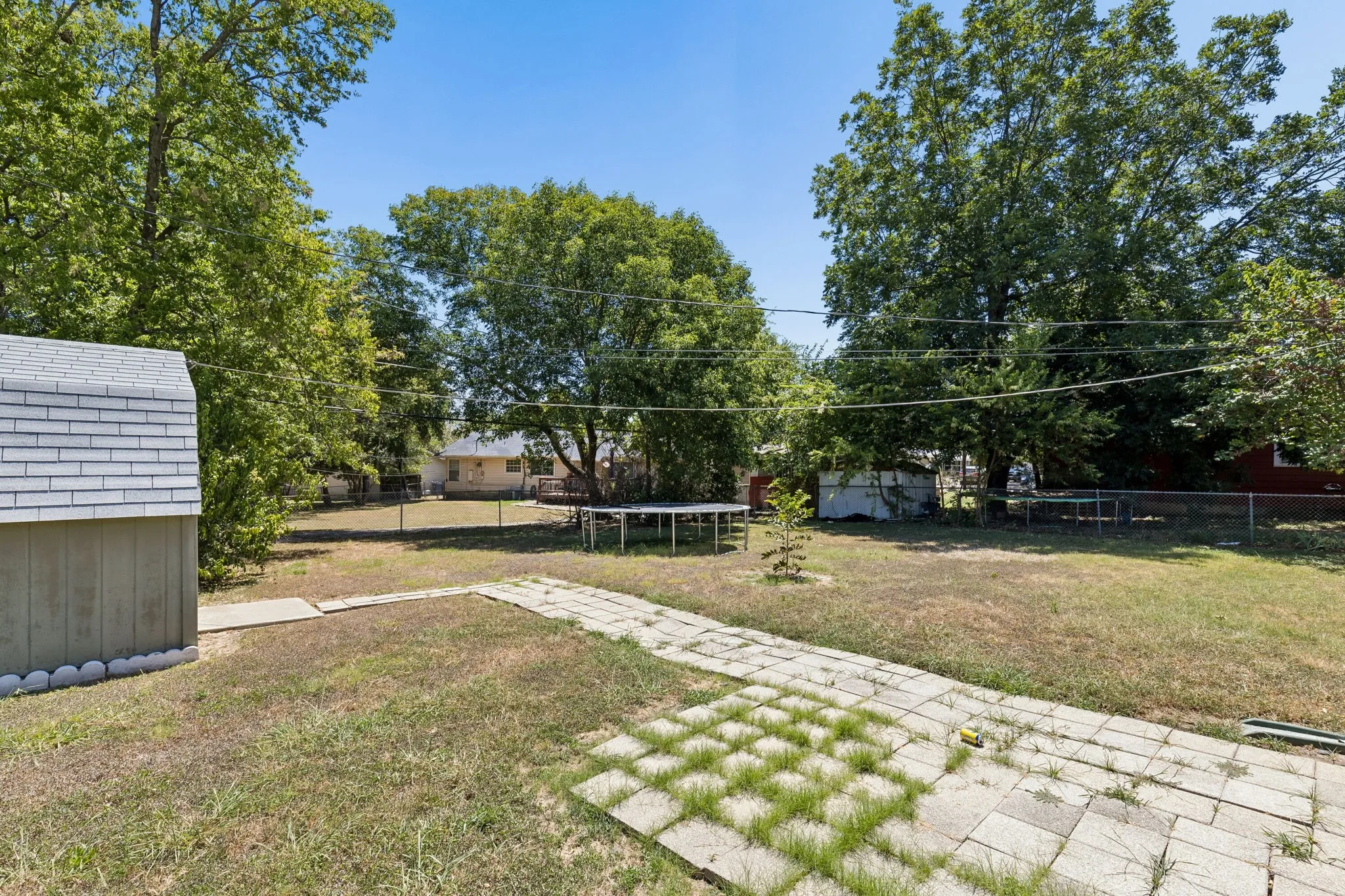 Single Family Residence For Sale in Tarrant County , 3504 Katrine Street, Haltom City, Texas 76117, 3 Bedroom, 1 Bathroom, 1 Garage spaces, 1,181 Sqft, built in 1952, mls#21361911, Real Estate Agent in Haltom City, Homes For Sale in Tarrant county, Homes For Sale in Haltom City, Realtor in Haltom City Texas, Real Estate Brokerage Independent Realty Texas, Luminita Cordes Realtor