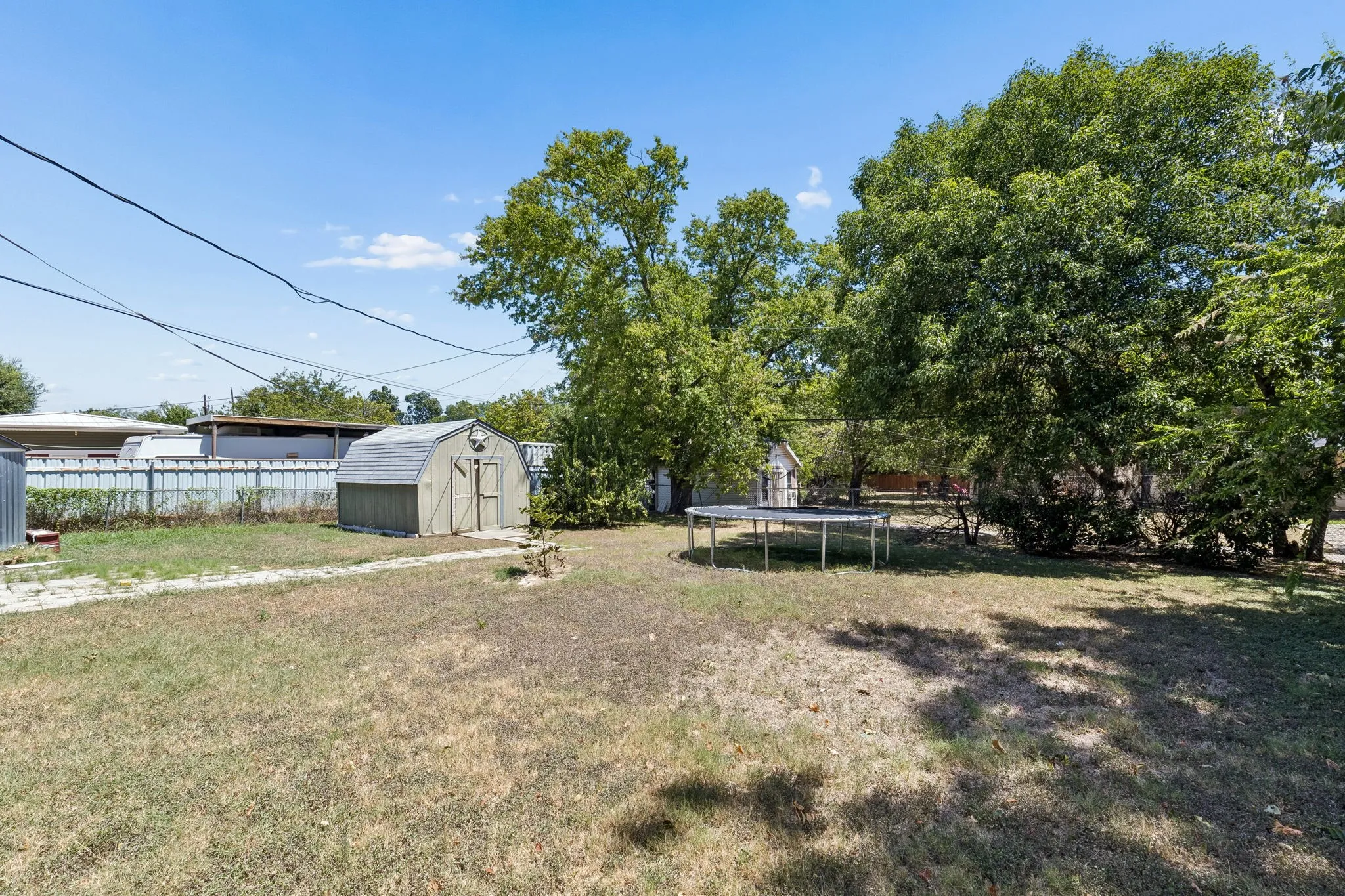 Single Family Residence For Sale in Tarrant County , 3504 Katrine Street, Haltom City, Texas 76117, 3 Bedroom, 1 Bathroom, 1 Garage spaces, 1,181 Sqft, built in 1952, mls#21361911, Real Estate Agent in Haltom City, Homes For Sale in Tarrant county, Homes For Sale in Haltom City, Realtor in Haltom City Texas, Real Estate Brokerage Independent Realty Texas, Luminita Cordes Realtor