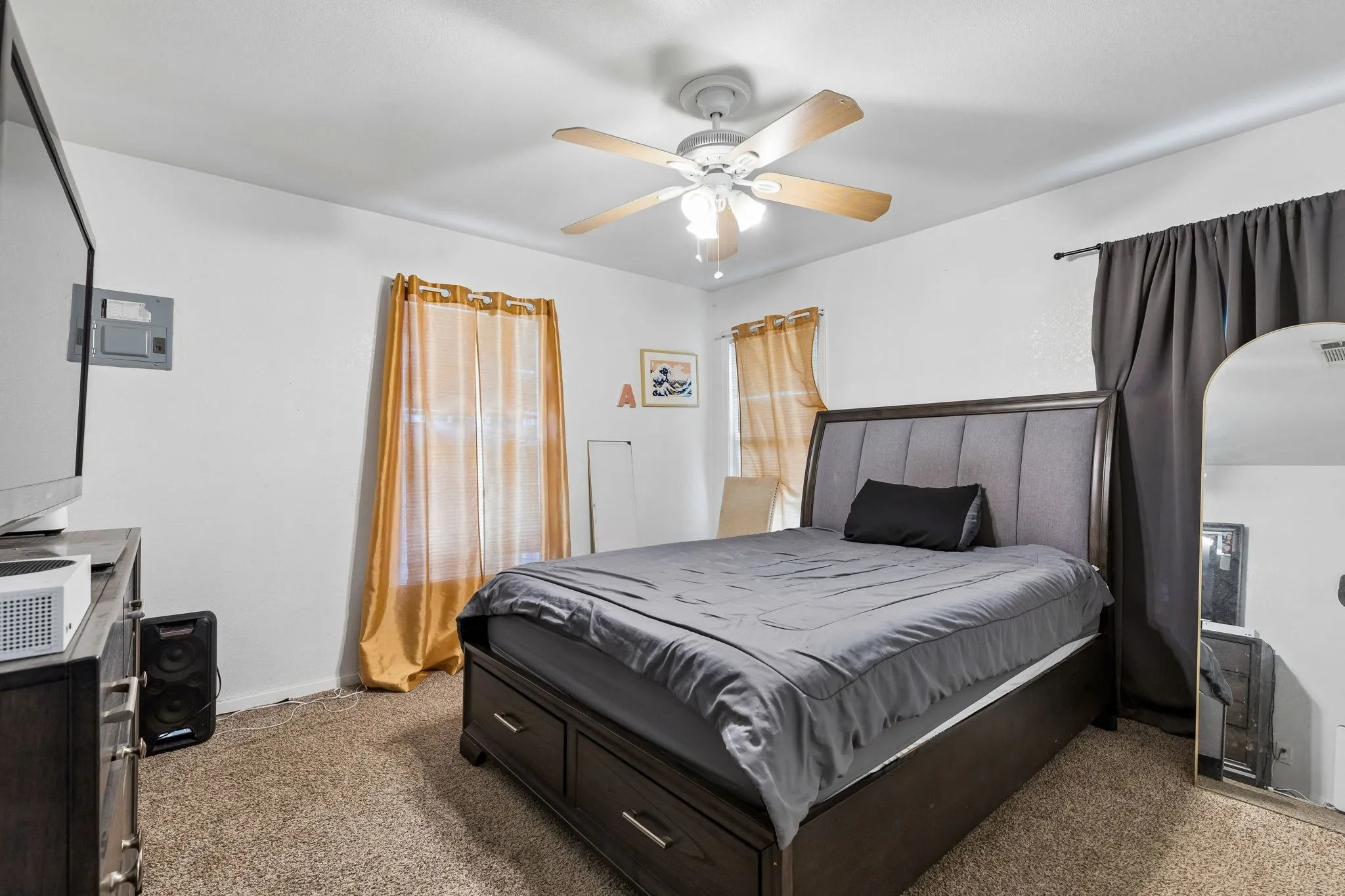 Single Family Residence For Sale in Tarrant County , 3504 Katrine Street, Haltom City, Texas 76117, 3 Bedroom, 1 Bathroom, 1 Garage spaces, 1,181 Sqft, built in 1952, mls#21361911, Real Estate Agent in Haltom City, Homes For Sale in Tarrant county, Homes For Sale in Haltom City, Realtor in Haltom City Texas, Real Estate Brokerage Independent Realty Texas, Luminita Cordes Realtor