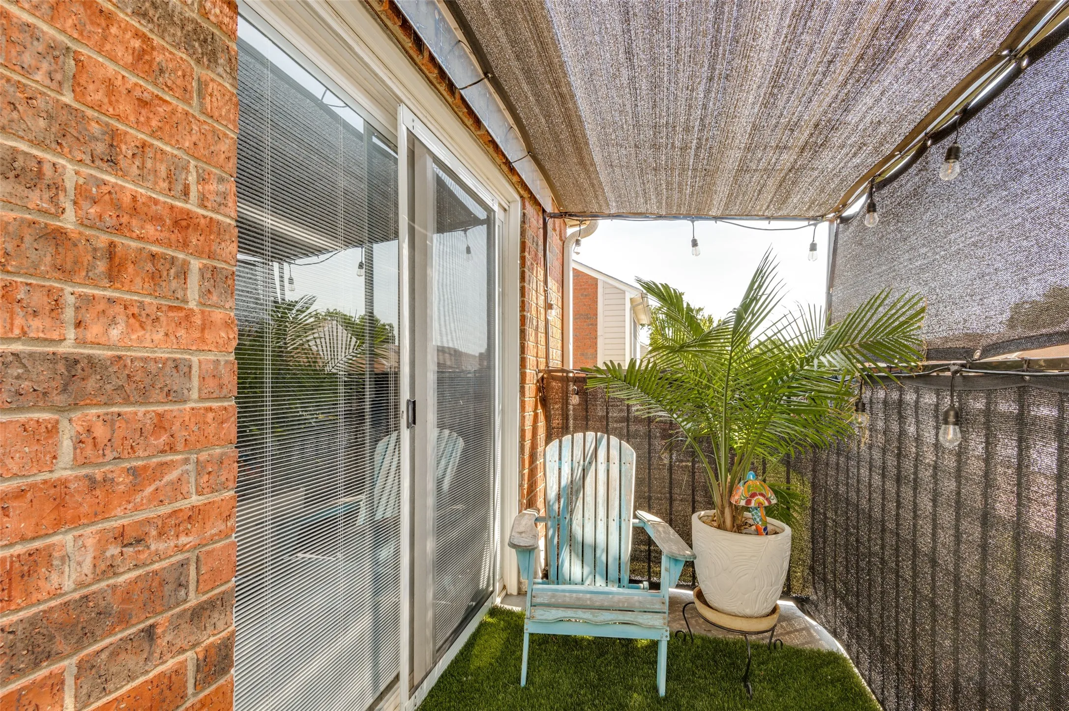 Condominium For Sale in Dallas County , 236 Samuel Boulevard 2, Coppell, Texas 75019, 1 Bedroom, 1 Bathroom, Garage spaces, 800 Sqft, built in 1984, mls#21364764, Real Estate Agent in Coppell, Homes For Sale in Dallas county, Homes For Sale in Coppell, Realtor in Coppell Texas, Real Estate Brokerage Independent Realty Texas, Luminita Cordes Realtor