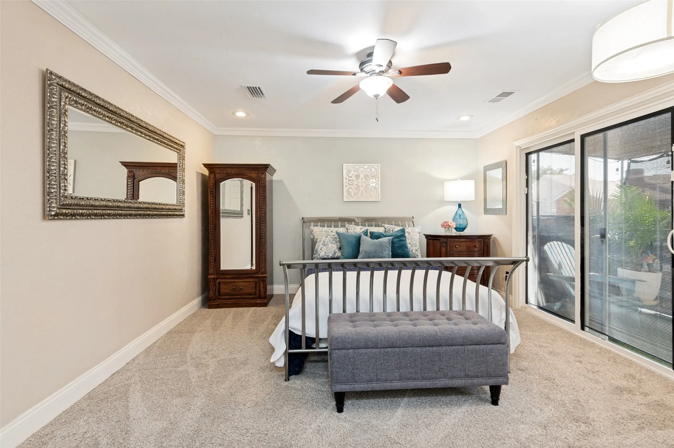 Condominium For Sale in Dallas County , 236 Samuel Boulevard 2, Coppell, Texas 75019, 1 Bedroom, 1 Bathroom, Garage spaces, 800 Sqft, built in 1984, mls#21364764, Real Estate Agent in Coppell, Homes For Sale in Dallas county, Homes For Sale in Coppell, Realtor in Coppell Texas, Real Estate Brokerage Independent Realty Texas, Luminita Cordes Realtor