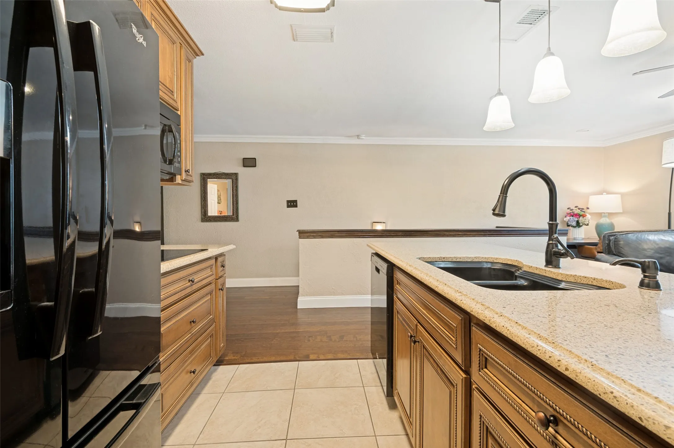 Condominium For Sale in Dallas County , 236 Samuel Boulevard 2, Coppell, Texas 75019, 1 Bedroom, 1 Bathroom, Garage spaces, 800 Sqft, built in 1984, mls#21364764, Real Estate Agent in Coppell, Homes For Sale in Dallas county, Homes For Sale in Coppell, Realtor in Coppell Texas, Real Estate Brokerage Independent Realty Texas, Luminita Cordes Realtor