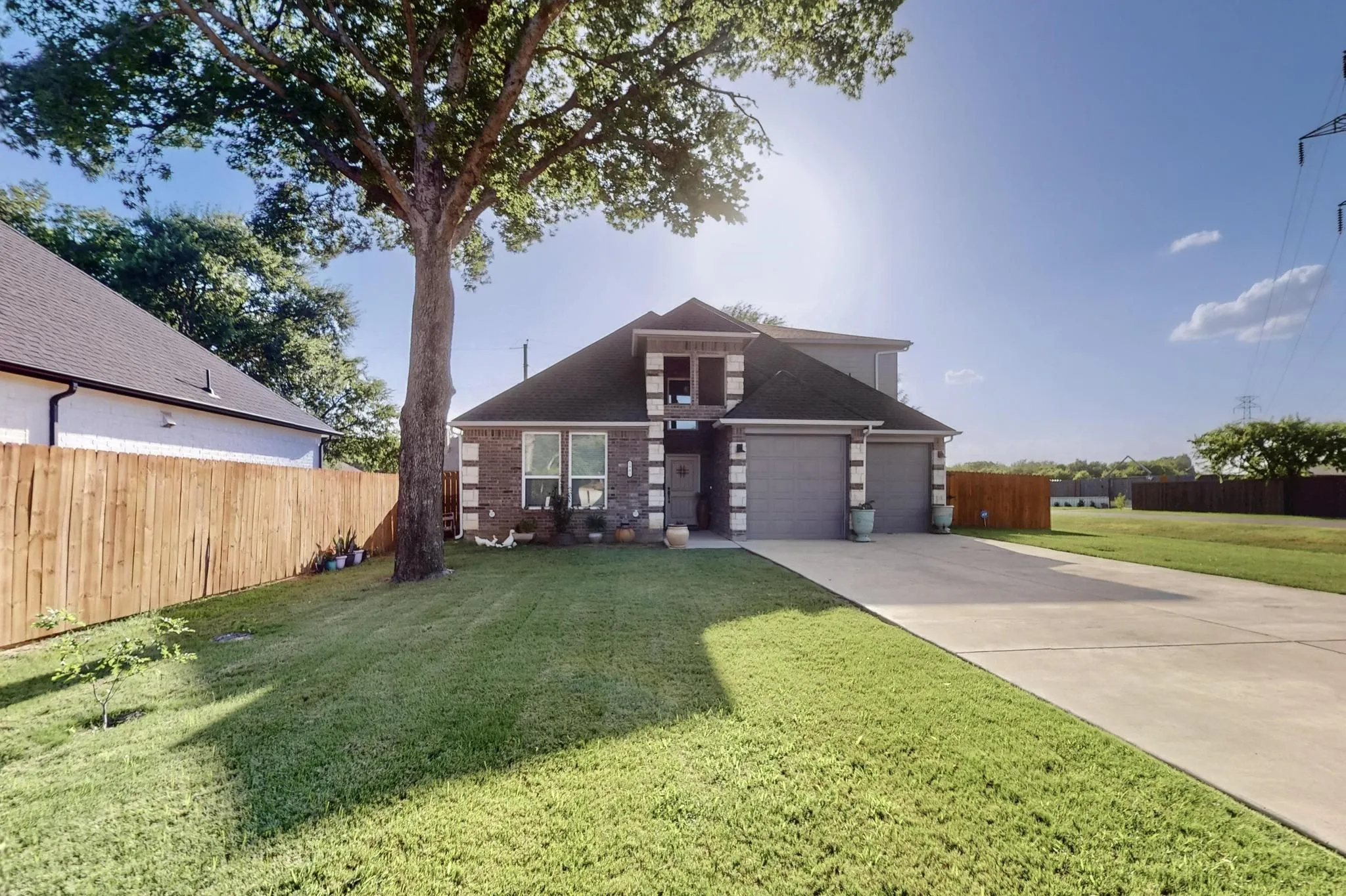 Single Family Residence For Sale in Dallas County , 1901 Avenue E, Grand Prairie, Texas 75051, 5 Bedroom, 5 Bathroom, 2 Garage spaces, 1,908 Sqft, built in 2021, Price $530,000, mls#21361384, Real Estate Agent in Grand Prairie, Homes For Sale in Dallas county, Homes For Sale in Grand Prairie, Realtor in Grand Prairie Texas, Real Estate Brokerage Independent Realty Texas, Luminita Cordes Realtor