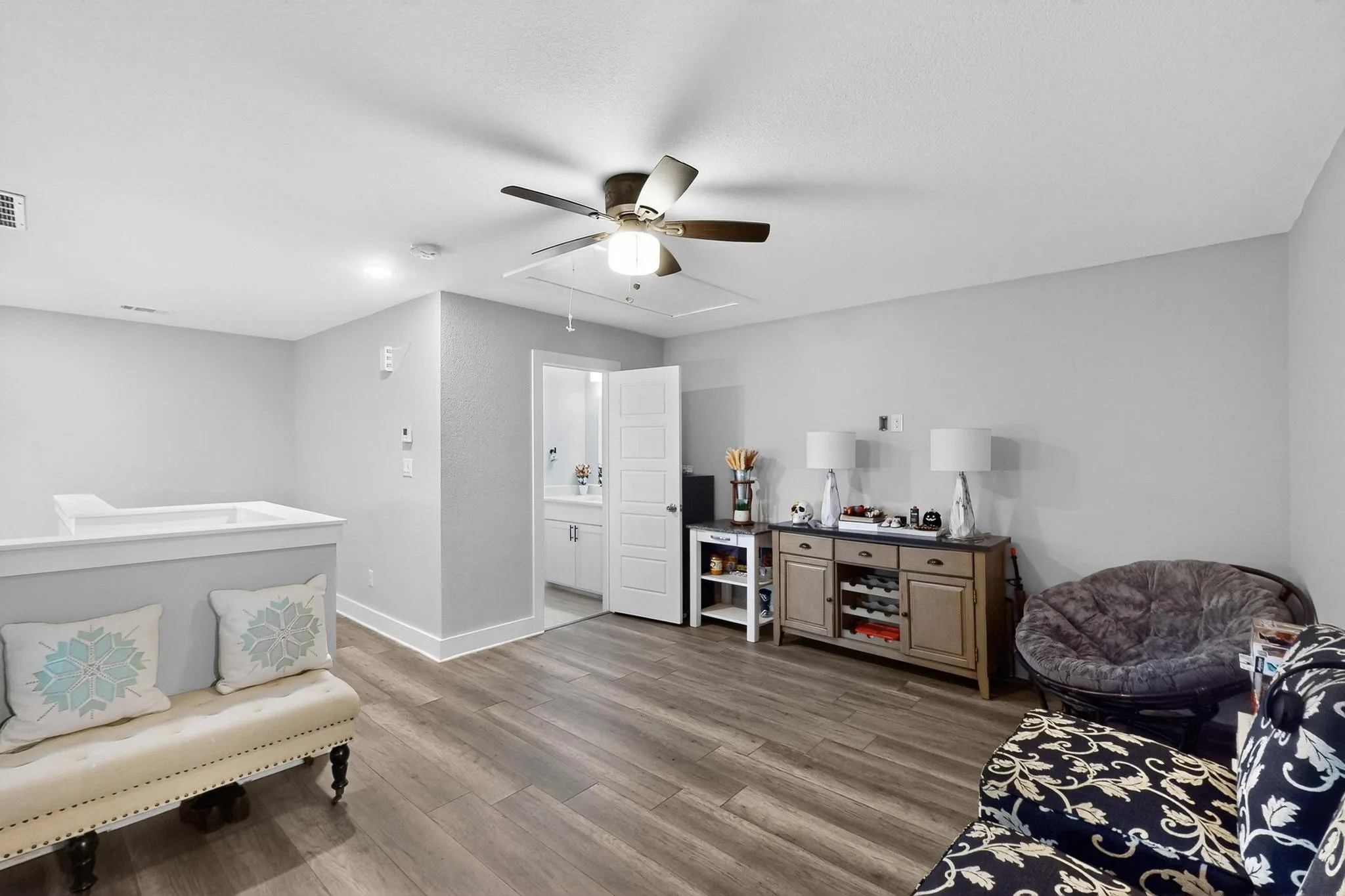 Single Family Residence For Sale in Dallas County , 1901 Avenue E, Grand Prairie, Texas 75051, 5 Bedroom, 5 Bathroom, 2 Garage spaces, 1,908 Sqft, built in 2021, Price $530,000, mls#21361384, Real Estate Agent in Grand Prairie, Homes For Sale in Dallas county, Homes For Sale in Grand Prairie, Realtor in Grand Prairie Texas, Real Estate Brokerage Independent Realty Texas, Luminita Cordes Realtor