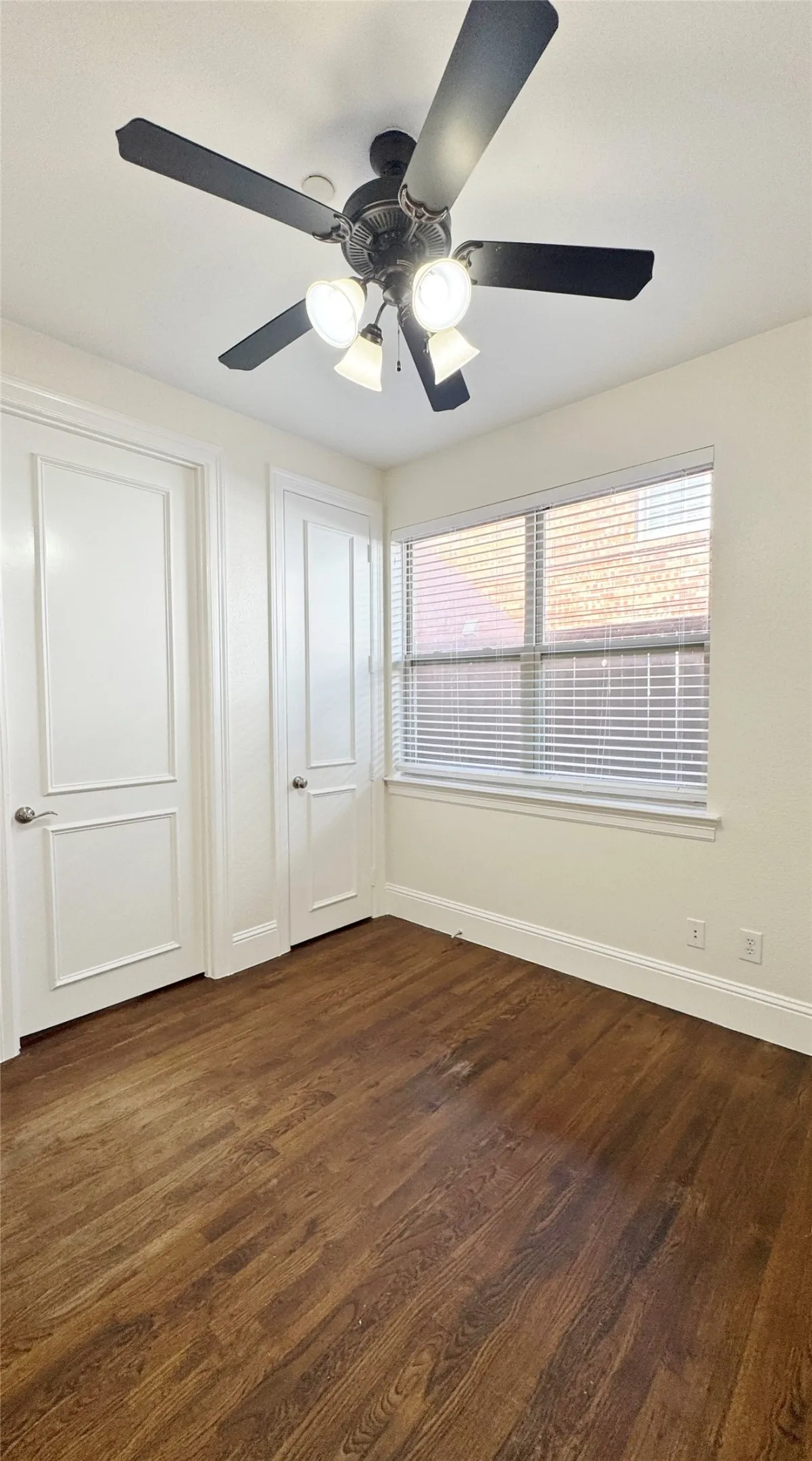 Townhouse For Rent in Dallas County , 4148 Grassmere Lane 3A, University Park, Texas 75205, 4 Bedroom, 4 Bathroom, 2 Garage spaces, 2,124 Sqft, built in 2007, mls#21364863, Real Estate Agent in University Park, Homes For Rent in Dallas county, Homes For Rent in University Park, Realtor in University Park Texas, Real Estate Brokerage Independent Realty Texas, Luminita Cordes Realtor