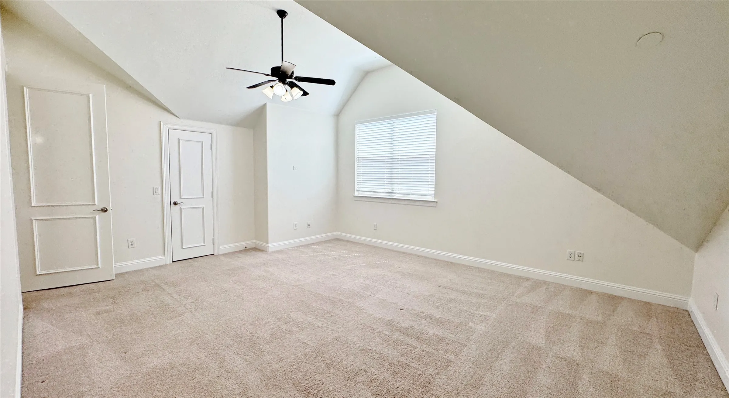 Townhouse For Rent in Dallas County , 4148 Grassmere Lane 3A, University Park, Texas 75205, 4 Bedroom, 4 Bathroom, 2 Garage spaces, 2,124 Sqft, built in 2007, mls#21364863, Real Estate Agent in University Park, Homes For Rent in Dallas county, Homes For Rent in University Park, Realtor in University Park Texas, Real Estate Brokerage Independent Realty Texas, Luminita Cordes Realtor