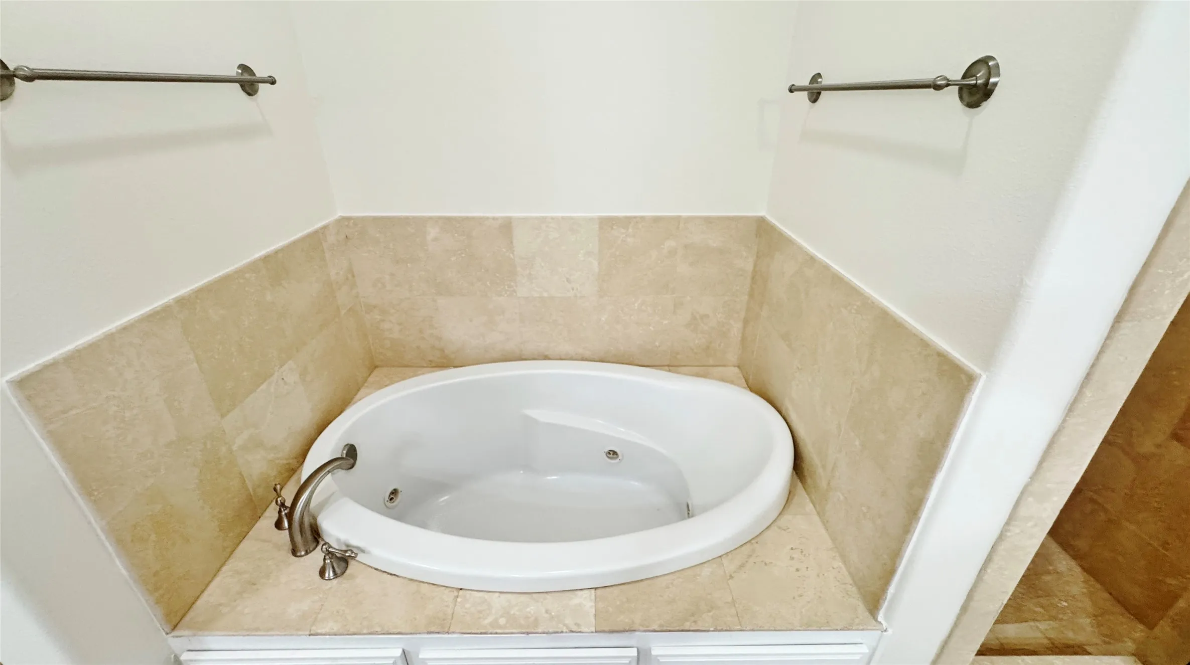 Townhouse For Rent in Dallas County , 4148 Grassmere Lane 3A, University Park, Texas 75205, 4 Bedroom, 4 Bathroom, 2 Garage spaces, 2,124 Sqft, built in 2007, mls#21364863, Real Estate Agent in University Park, Homes For Rent in Dallas county, Homes For Rent in University Park, Realtor in University Park Texas, Real Estate Brokerage Independent Realty Texas, Luminita Cordes Realtor