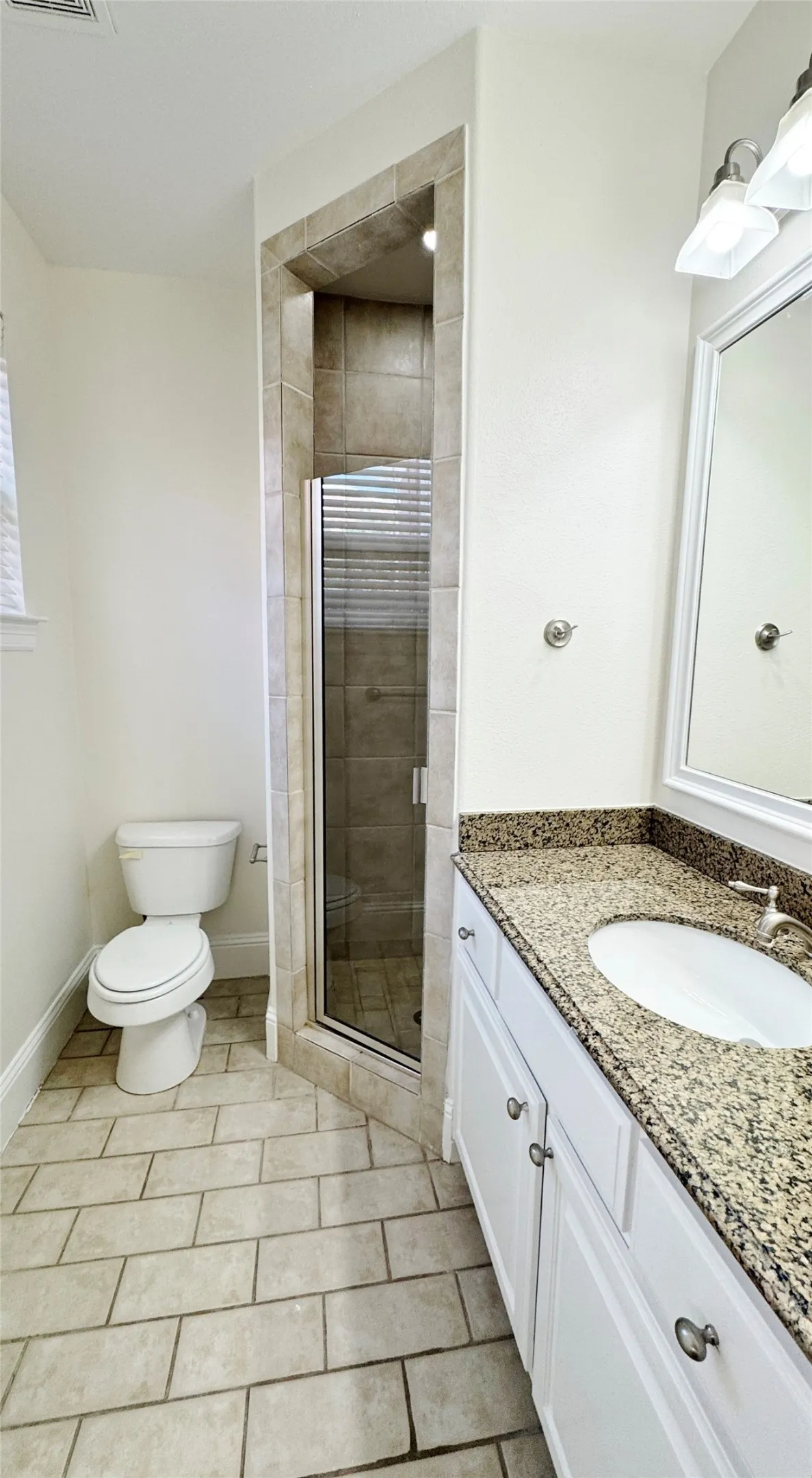 Townhouse For Rent in Dallas County , 4148 Grassmere Lane 3A, University Park, Texas 75205, 4 Bedroom, 4 Bathroom, 2 Garage spaces, 2,124 Sqft, built in 2007, mls#21364863, Real Estate Agent in University Park, Homes For Rent in Dallas county, Homes For Rent in University Park, Realtor in University Park Texas, Real Estate Brokerage Independent Realty Texas, Luminita Cordes Realtor