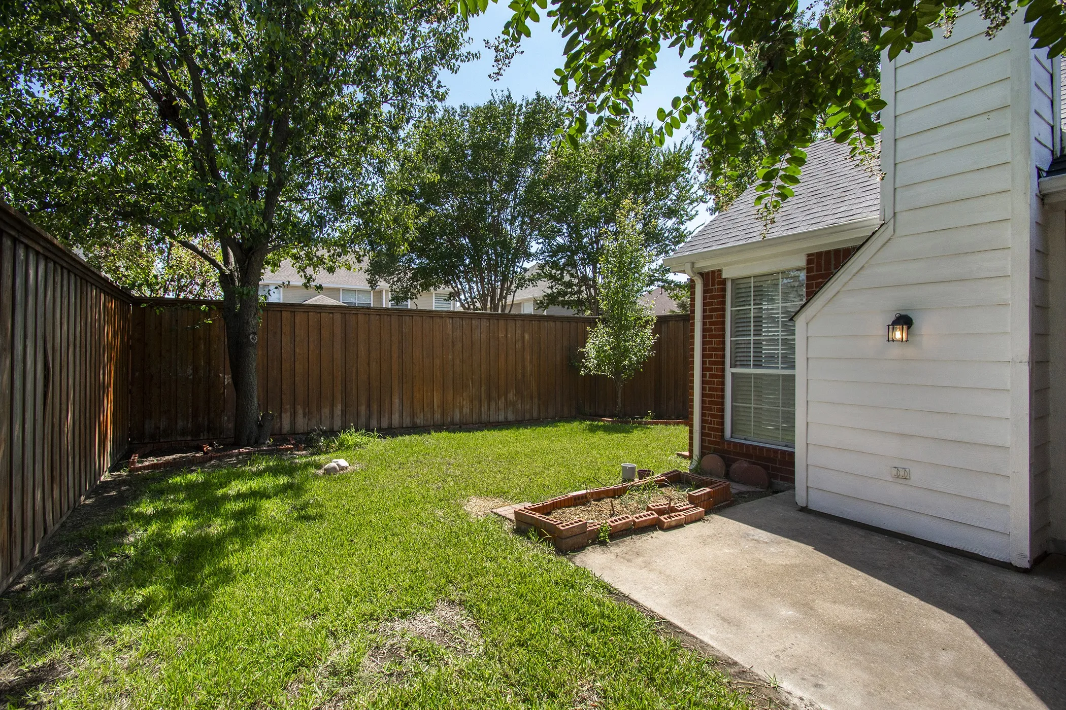 Single Family Residence For Sale in Collin County , 2452 Brycewood Lane, Plano, Texas 75025, 4 Bedroom, 2 Bathroom, 2 Garage spaces, 2,030 Sqft, built in 1998, mls#21321601, Real Estate Agent in Plano, Homes For Sale in Collin county, Homes For Sale in Plano, Realtor in Plano Texas, Real Estate Brokerage Independent Realty Texas, Luminita Cordes Realtor