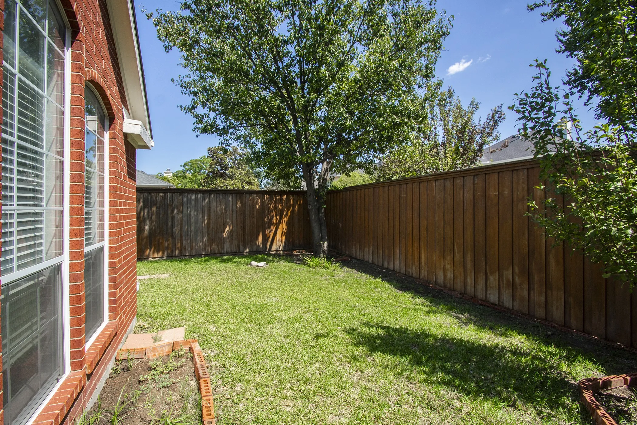 Single Family Residence For Sale in Collin County , 2452 Brycewood Lane, Plano, Texas 75025, 4 Bedroom, 2 Bathroom, 2 Garage spaces, 2,030 Sqft, built in 1998, mls#21321601, Real Estate Agent in Plano, Homes For Sale in Collin county, Homes For Sale in Plano, Realtor in Plano Texas, Real Estate Brokerage Independent Realty Texas, Luminita Cordes Realtor