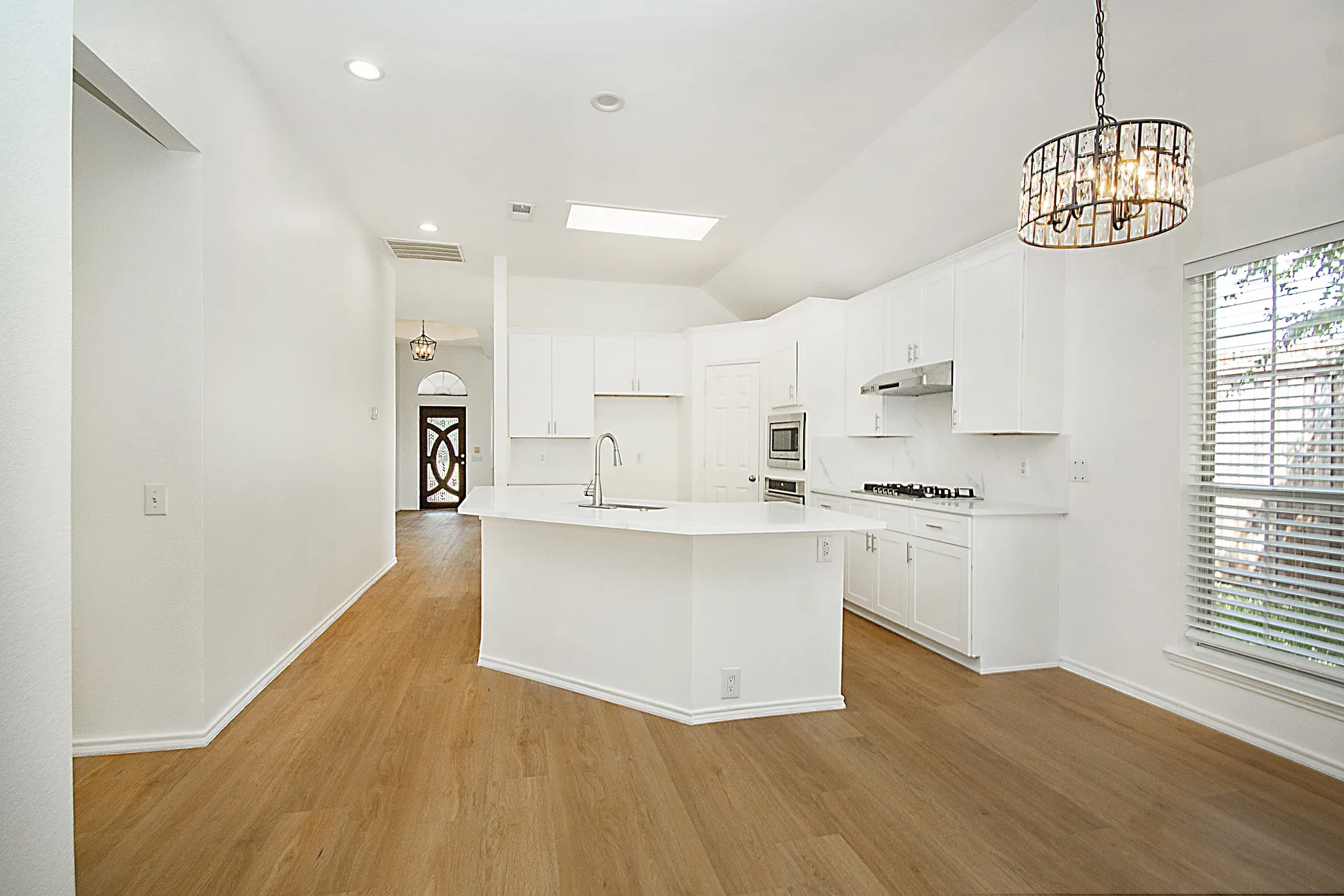 Single Family Residence For Sale in Collin County , 2452 Brycewood Lane, Plano, Texas 75025, 4 Bedroom, 2 Bathroom, 2 Garage spaces, 2,030 Sqft, built in 1998, mls#21321601, Real Estate Agent in Plano, Homes For Sale in Collin county, Homes For Sale in Plano, Realtor in Plano Texas, Real Estate Brokerage Independent Realty Texas, Luminita Cordes Realtor