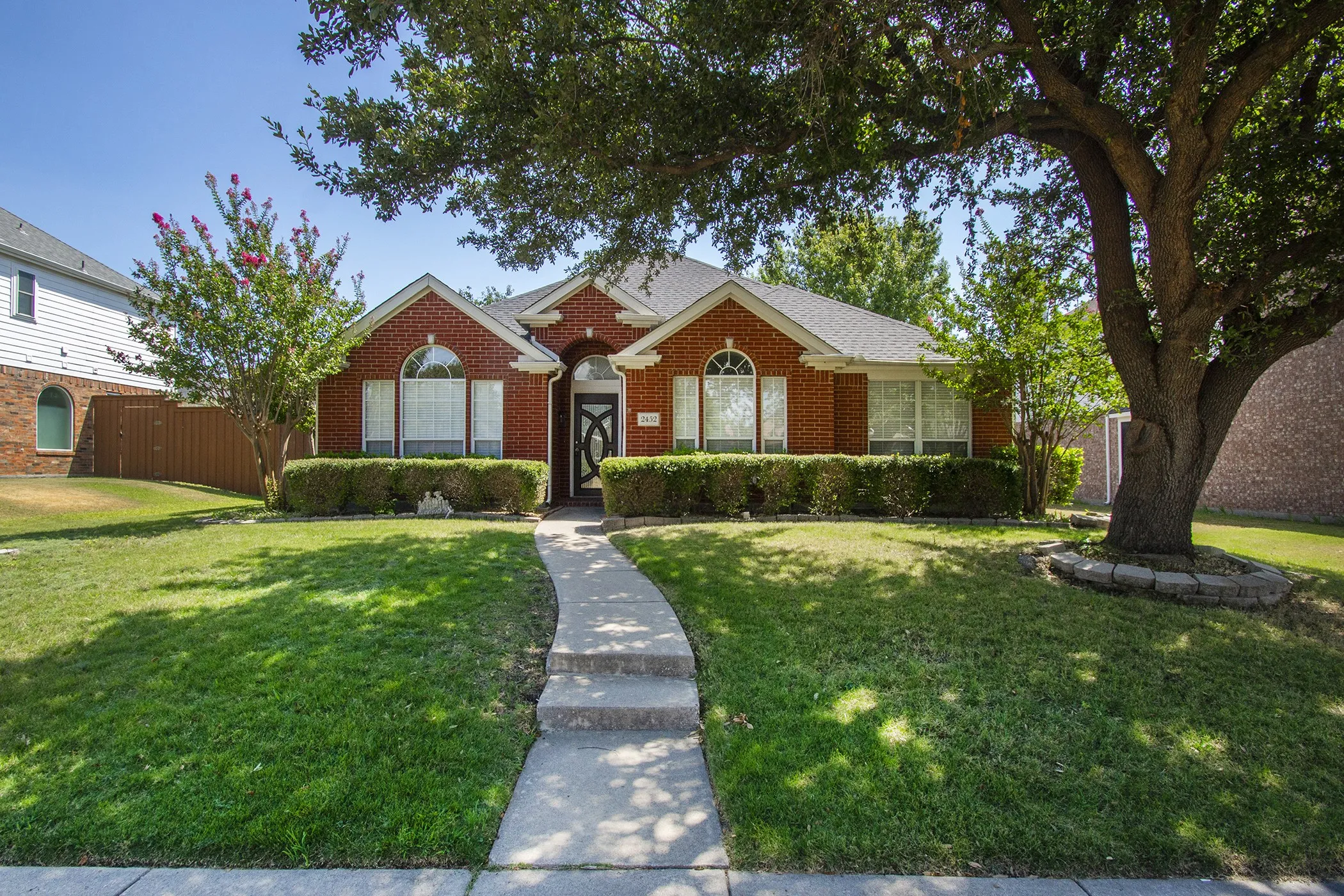 Single Family Residence For Sale in Collin County , 2452 Brycewood Lane, Plano, Texas 75025, 4 Bedroom, 2 Bathroom, 2 Garage spaces, 2,030 Sqft, built in 1998, mls#21321601, Real Estate Agent in Plano, Homes For Sale in Collin county, Homes For Sale in Plano, Realtor in Plano Texas, Real Estate Brokerage Independent Realty Texas, Luminita Cordes Realtor