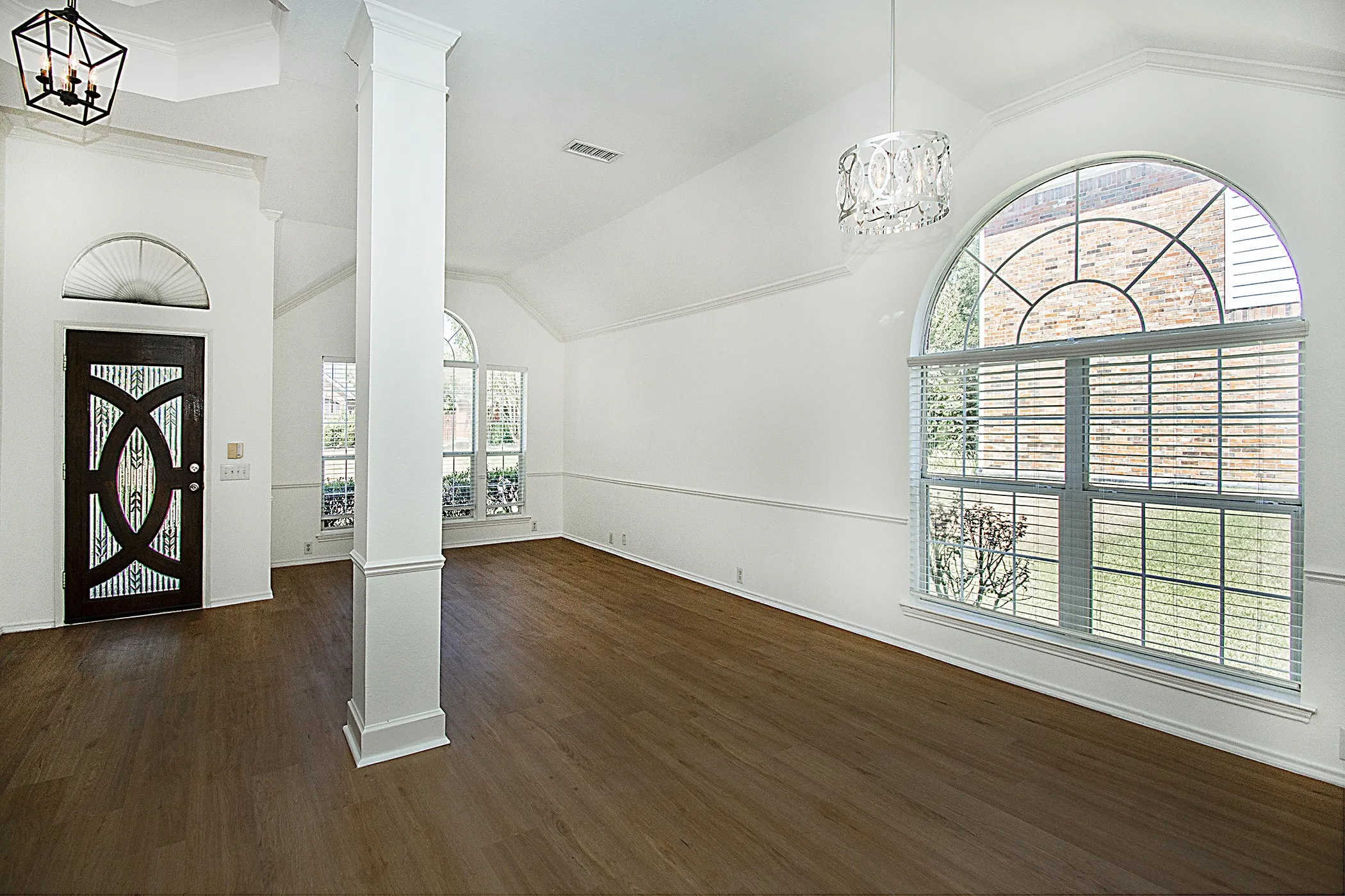 Single Family Residence For Sale in Collin County , 2452 Brycewood Lane, Plano, Texas 75025, 4 Bedroom, 2 Bathroom, 2 Garage spaces, 2,030 Sqft, built in 1998, mls#21321601, Real Estate Agent in Plano, Homes For Sale in Collin county, Homes For Sale in Plano, Realtor in Plano Texas, Real Estate Brokerage Independent Realty Texas, Luminita Cordes Realtor