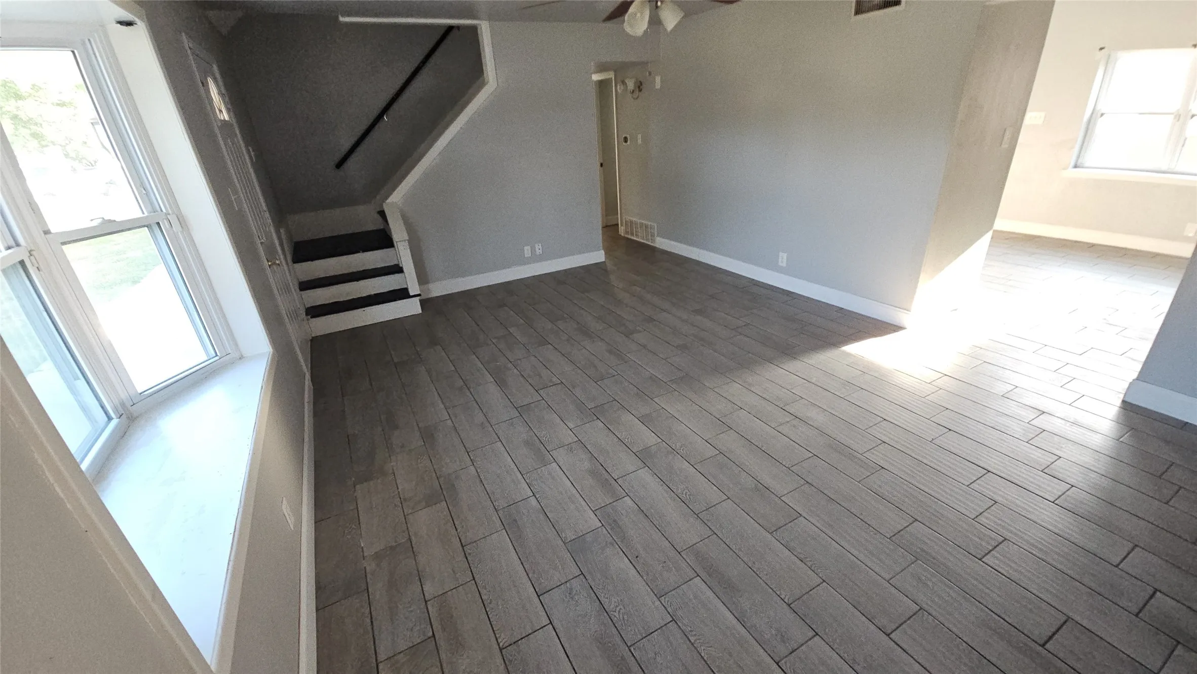 Single Family Residence For Sale in Tarrant County , 833 James Street, Azle, Texas 76020, 4 Bedroom, 2 Bathroom, 2 Garage spaces, 1,936 Sqft, built in 1976, mls#21352355, Real Estate Agent in Azle, Homes For Sale in Tarrant county, Homes For Sale in Azle, Realtor in Azle Texas, Real Estate Brokerage Independent Realty Texas, Luminita Cordes Realtor