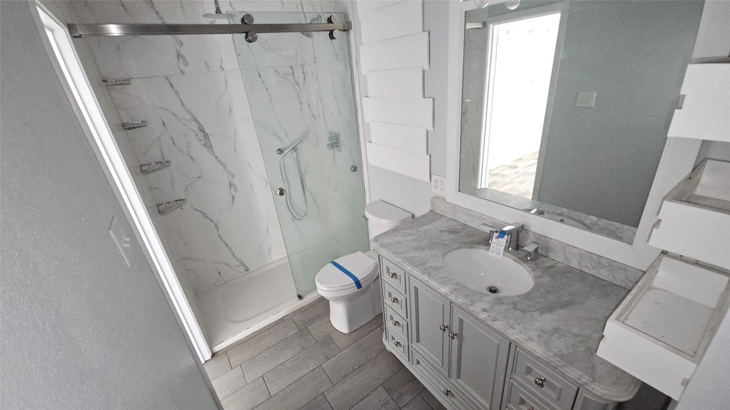 Single Family Residence For Sale in Tarrant County , 833 James Street, Azle, Texas 76020, 4 Bedroom, 2 Bathroom, 2 Garage spaces, 1,936 Sqft, built in 1976, mls#21352355, Real Estate Agent in Azle, Homes For Sale in Tarrant county, Homes For Sale in Azle, Realtor in Azle Texas, Real Estate Brokerage Independent Realty Texas, Luminita Cordes Realtor