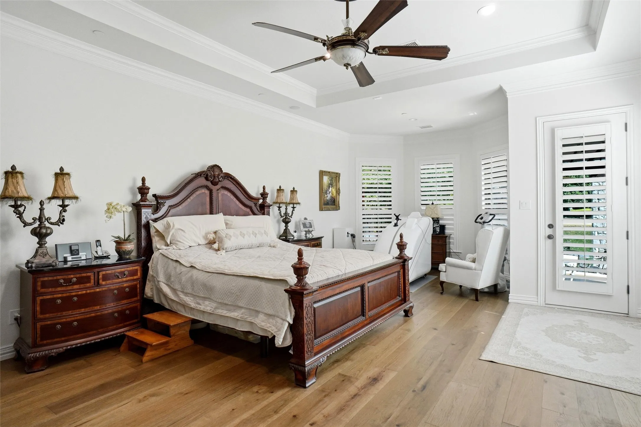 Single Family Residence For Sale in Tarrant County , 5024 Strathmore, Colleyville, Texas 76034, 5 Bedroom, 5 Bathroom, 3 Garage spaces, 4,448 Sqft, built in 2005, mls#21364681, Real Estate Agent in Colleyville, Homes For Sale in Tarrant county, Homes For Sale in Colleyville, Realtor in Colleyville Texas, Real Estate Brokerage Independent Realty Texas, Luminita Cordes Realtor