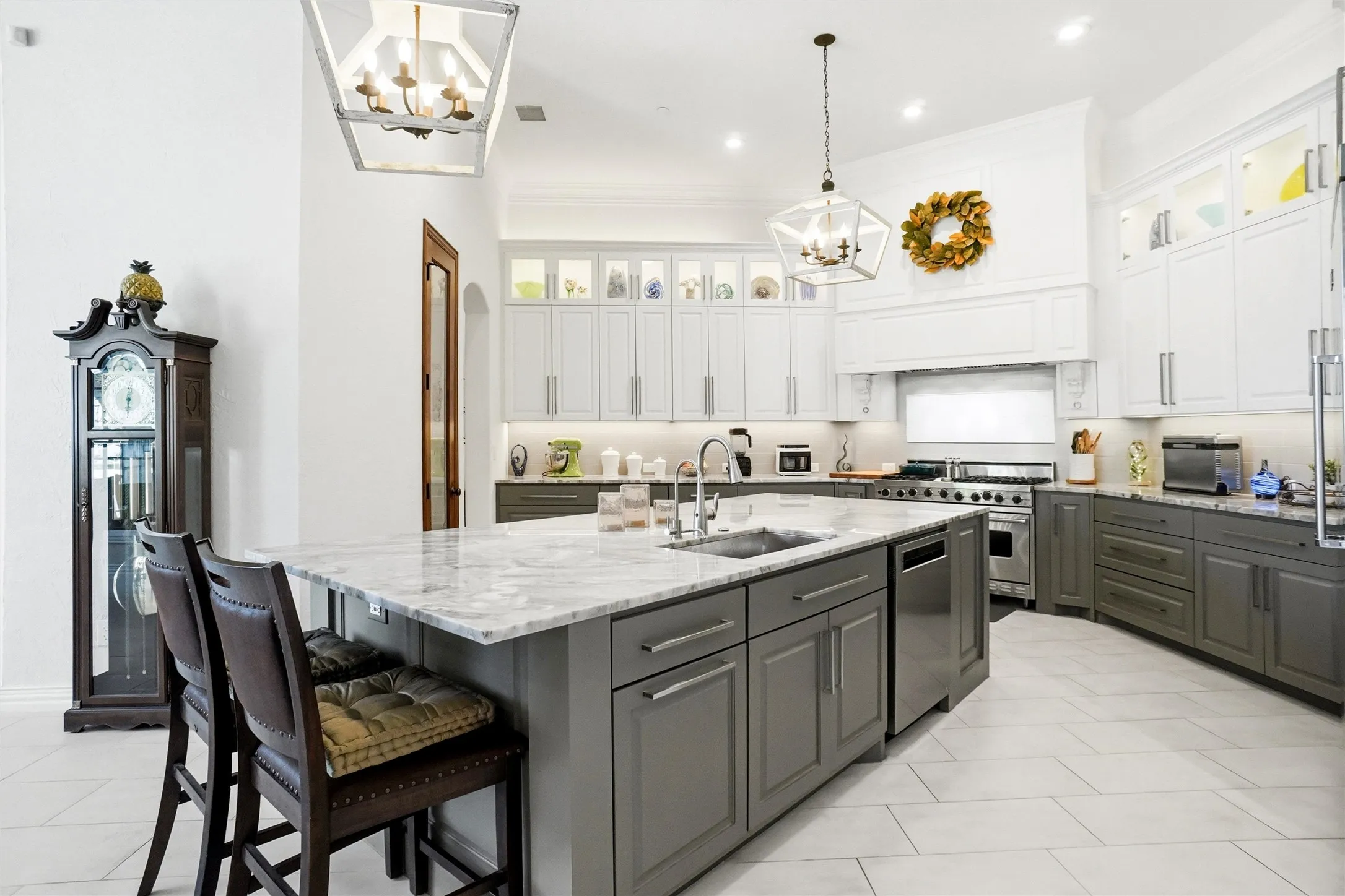 Single Family Residence For Sale in Tarrant County , 5024 Strathmore, Colleyville, Texas 76034, 5 Bedroom, 5 Bathroom, 3 Garage spaces, 4,448 Sqft, built in 2005, mls#21364681, Real Estate Agent in Colleyville, Homes For Sale in Tarrant county, Homes For Sale in Colleyville, Realtor in Colleyville Texas, Real Estate Brokerage Independent Realty Texas, Luminita Cordes Realtor