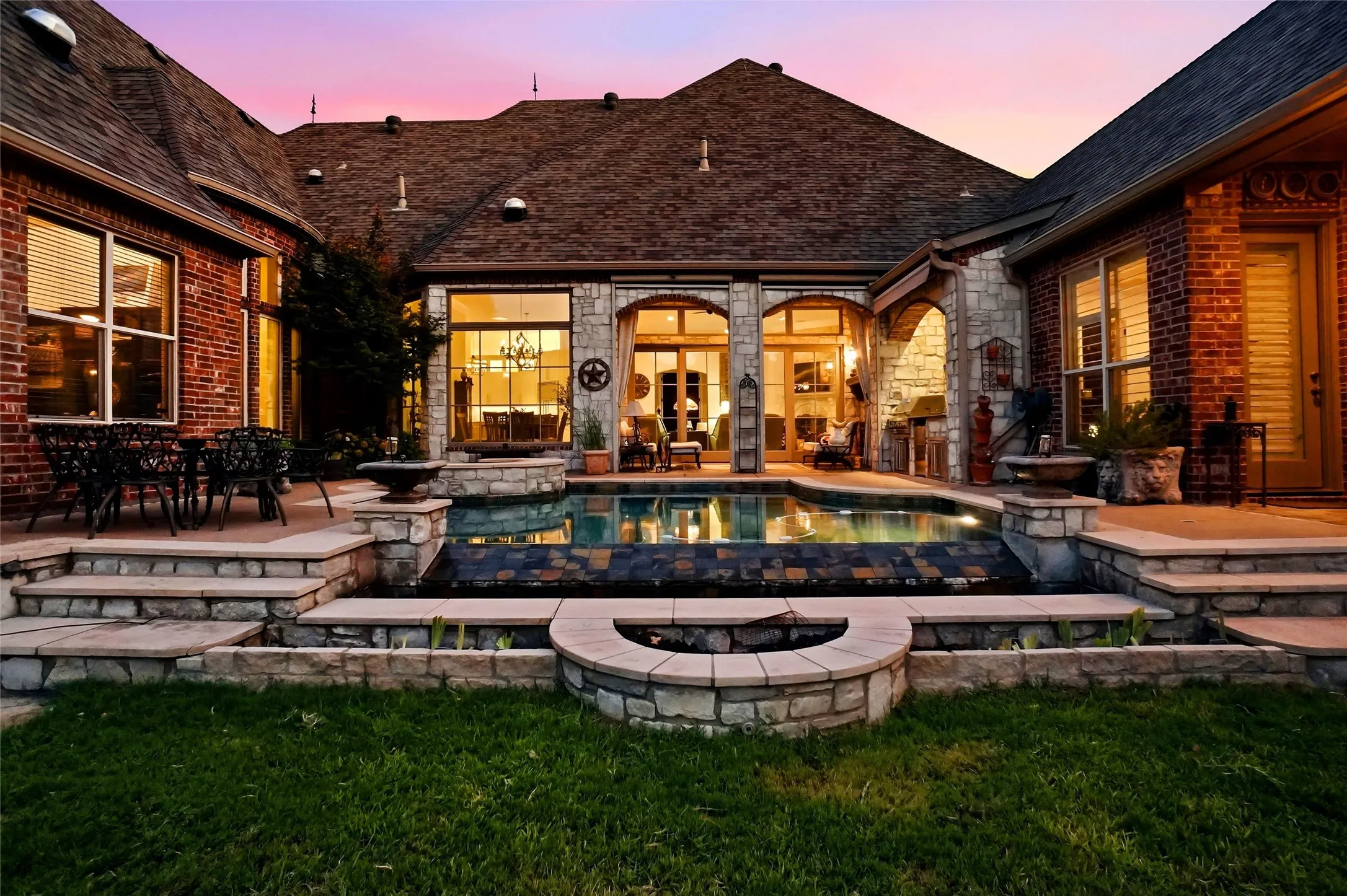 Single Family Residence For Sale in Tarrant County , 5024 Strathmore, Colleyville, Texas 76034, 5 Bedroom, 5 Bathroom, 3 Garage spaces, 4,448 Sqft, built in 2005, mls#21364681, Real Estate Agent in Colleyville, Homes For Sale in Tarrant county, Homes For Sale in Colleyville, Realtor in Colleyville Texas, Real Estate Brokerage Independent Realty Texas, Luminita Cordes Realtor