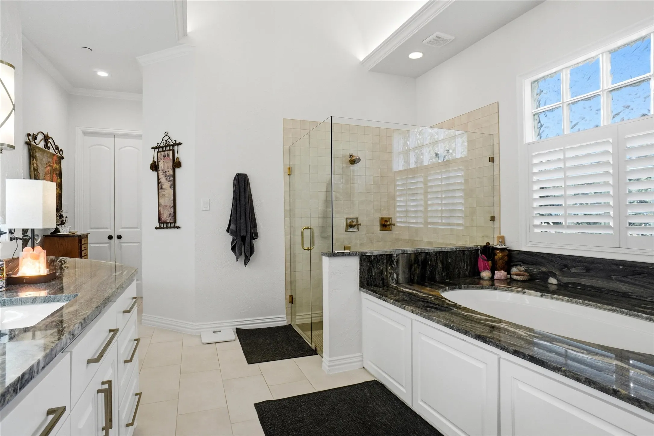 Single Family Residence For Sale in Tarrant County , 5024 Strathmore, Colleyville, Texas 76034, 5 Bedroom, 5 Bathroom, 3 Garage spaces, 4,448 Sqft, built in 2005, mls#21364681, Real Estate Agent in Colleyville, Homes For Sale in Tarrant county, Homes For Sale in Colleyville, Realtor in Colleyville Texas, Real Estate Brokerage Independent Realty Texas, Luminita Cordes Realtor