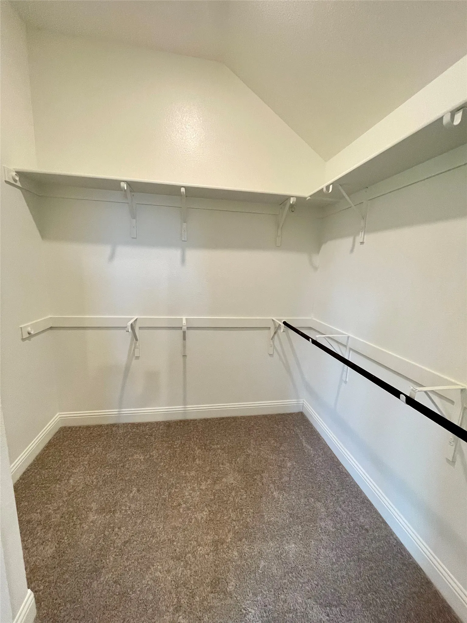 Single Family Residence For Rent in Collin County , 4005 Blue Stem Boulevard, Melissa, Texas 75454, 5 Bedroom, 3 Bathroom, 2 Garage spaces, 2,399 Sqft, built in 2022, mls#21357675, Real Estate Agent in Melissa, Homes For Rent in Collin county, Homes For Rent in Melissa, Realtor in Melissa Texas, Real Estate Brokerage Independent Realty Texas, Luminita Cordes Realtor