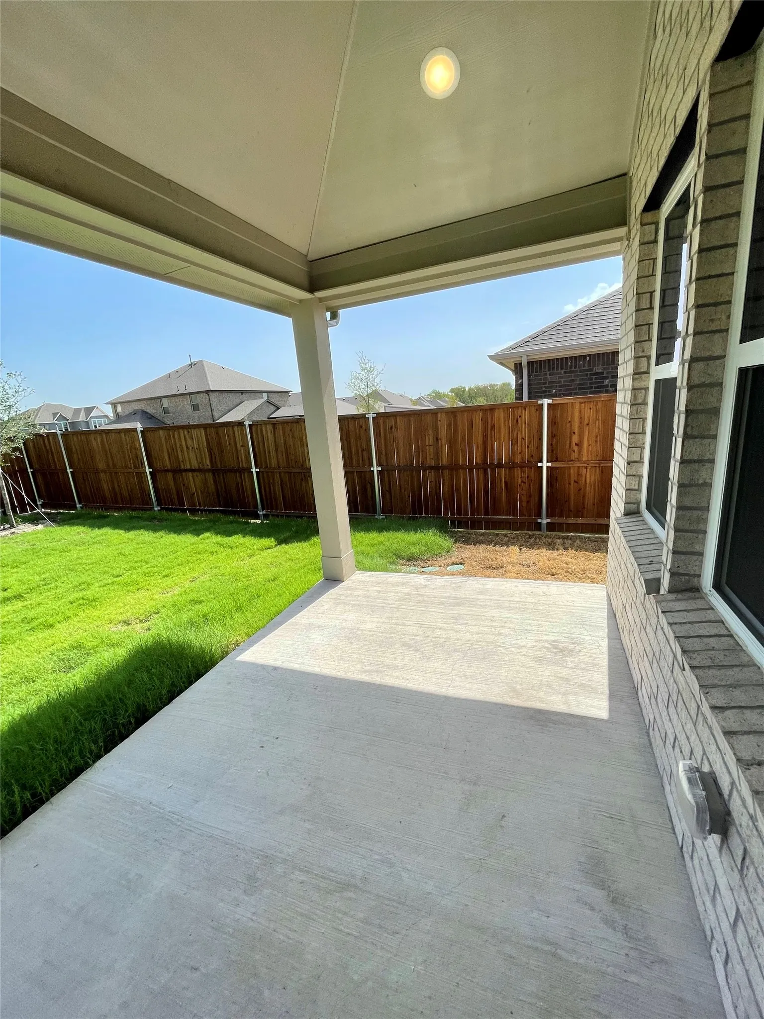 Single Family Residence For Rent in Collin County , 4005 Blue Stem Boulevard, Melissa, Texas 75454, 5 Bedroom, 3 Bathroom, 2 Garage spaces, 2,399 Sqft, built in 2022, mls#21357675, Real Estate Agent in Melissa, Homes For Rent in Collin county, Homes For Rent in Melissa, Realtor in Melissa Texas, Real Estate Brokerage Independent Realty Texas, Luminita Cordes Realtor