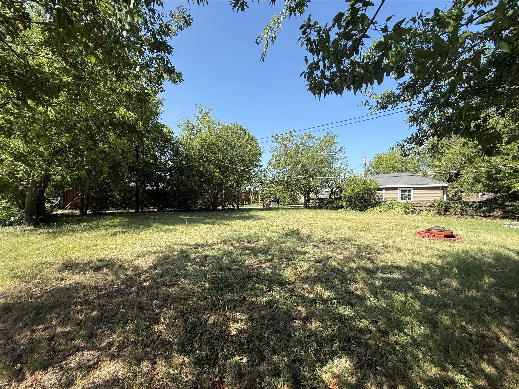 Single Family Residence For Sale in Taylor County , 849 E North 11th Street, Abilene, Texas 79601, 4 Bedroom, 2 Bathroom, Garage spaces, 1,320 Sqft, built in 1951, mls#21352310, Real Estate Agent in Abilene, Homes For Sale in Taylor county, Homes For Sale in Abilene, Realtor in Abilene Texas, Real Estate Brokerage Independent Realty Texas, Luminita Cordes Realtor