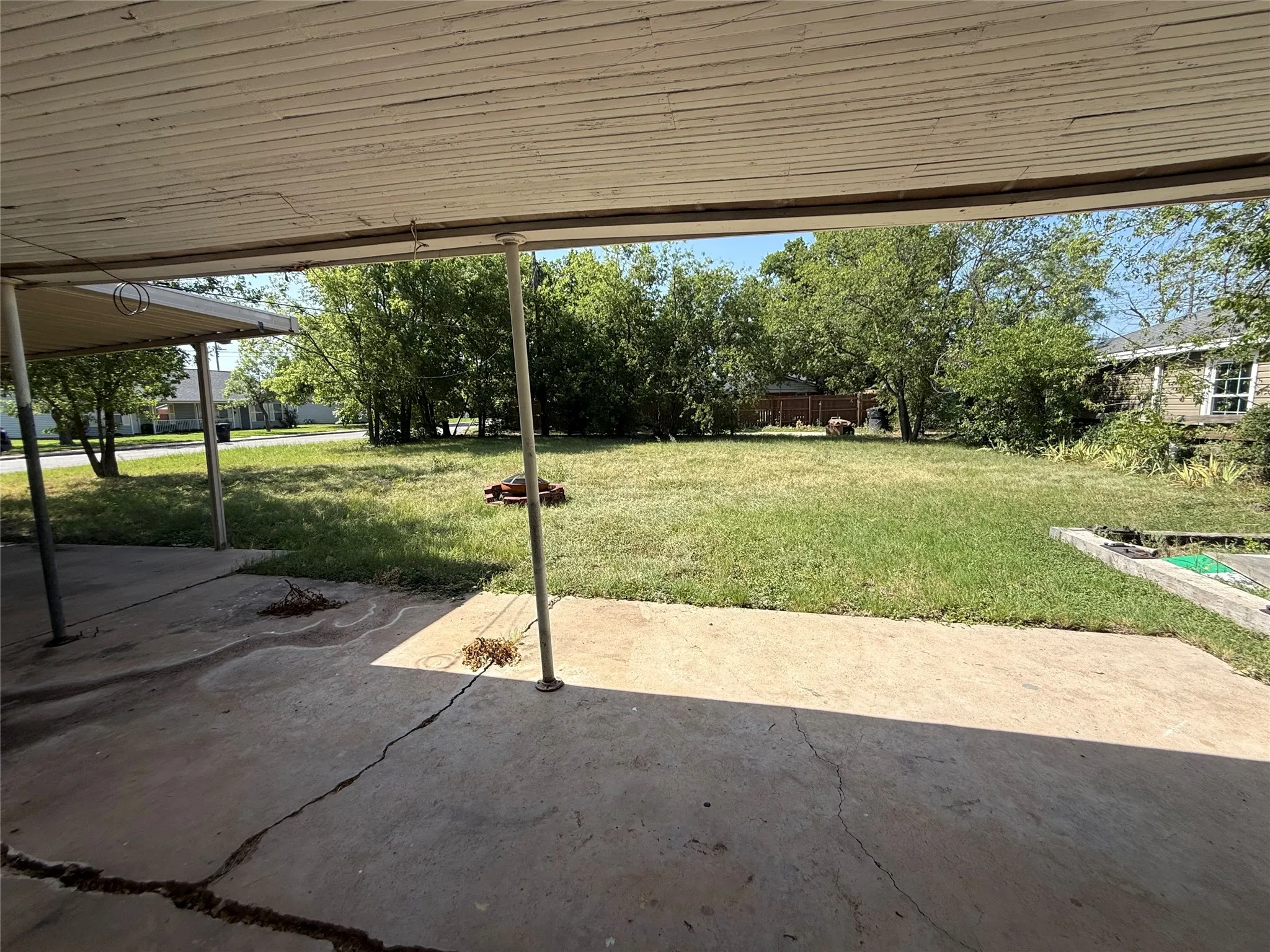 Single Family Residence For Sale in Taylor County , 849 E North 11th Street, Abilene, Texas 79601, 4 Bedroom, 2 Bathroom, Garage spaces, 1,320 Sqft, built in 1951, mls#21352310, Real Estate Agent in Abilene, Homes For Sale in Taylor county, Homes For Sale in Abilene, Realtor in Abilene Texas, Real Estate Brokerage Independent Realty Texas, Luminita Cordes Realtor
