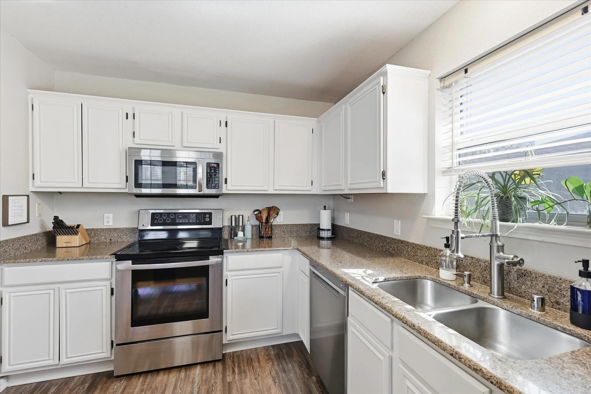 Plenty of cabinet space for all your storage needs!
