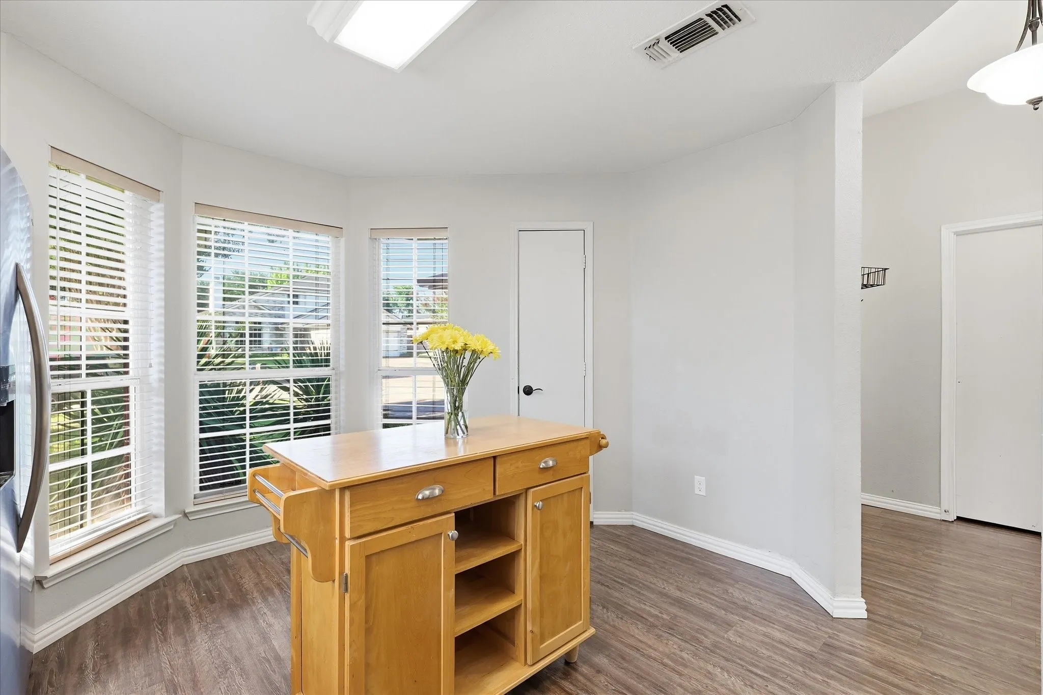 Great space for a stool or side table to enjoy breakfast and coffee in the kitchen.