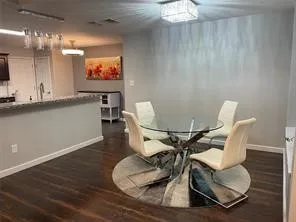 Single Family Residence For Rent in Denton County , 1214 Broken Arrow Trail, Carrollton, Texas 75007, 3 Bedroom, 3 Bathroom, 2 Garage spaces, 1,912 Sqft, built in 1986, mls#21364500, Real Estate Agent in Carrollton, Homes For Rent in Denton county, Homes For Rent in Carrollton, Realtor in Carrollton Texas, Real Estate Brokerage Independent Realty Texas, Luminita Cordes Realtor