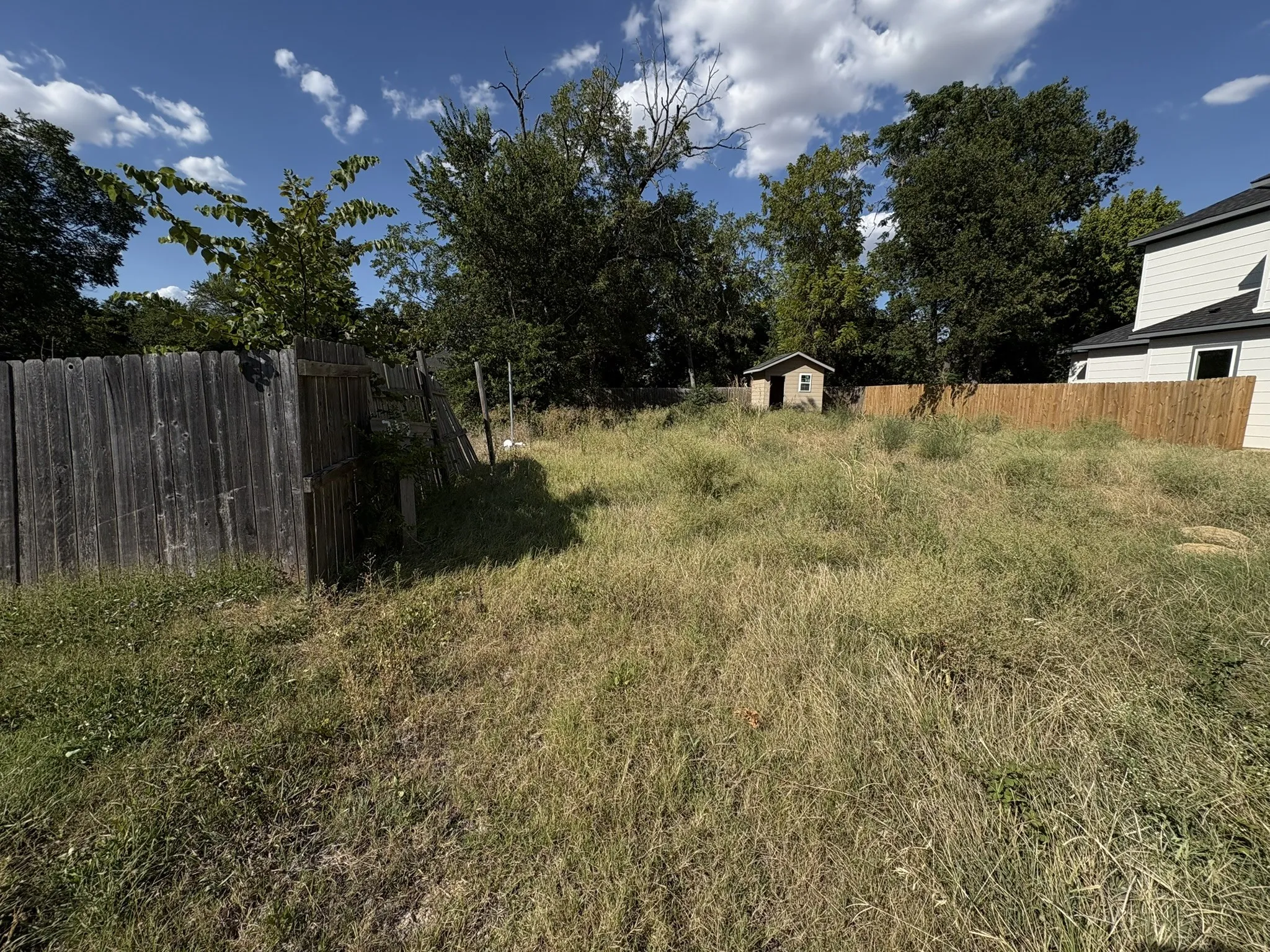 Improved Land For Sale in Ellis County , 713 E Jefferson Street, Waxahachie, Texas 75165, 0, 0, Garage spaces, 0 Sqft, built in 1916, Price $75,000, mls#21364883, Real Estate Agent in Waxahachie, Homes For Sale in Ellis county, Homes For Sale in Waxahachie, Realtor in Waxahachie Texas, Real Estate Brokerage Independent Realty Texas, Luminita Cordes Realtor