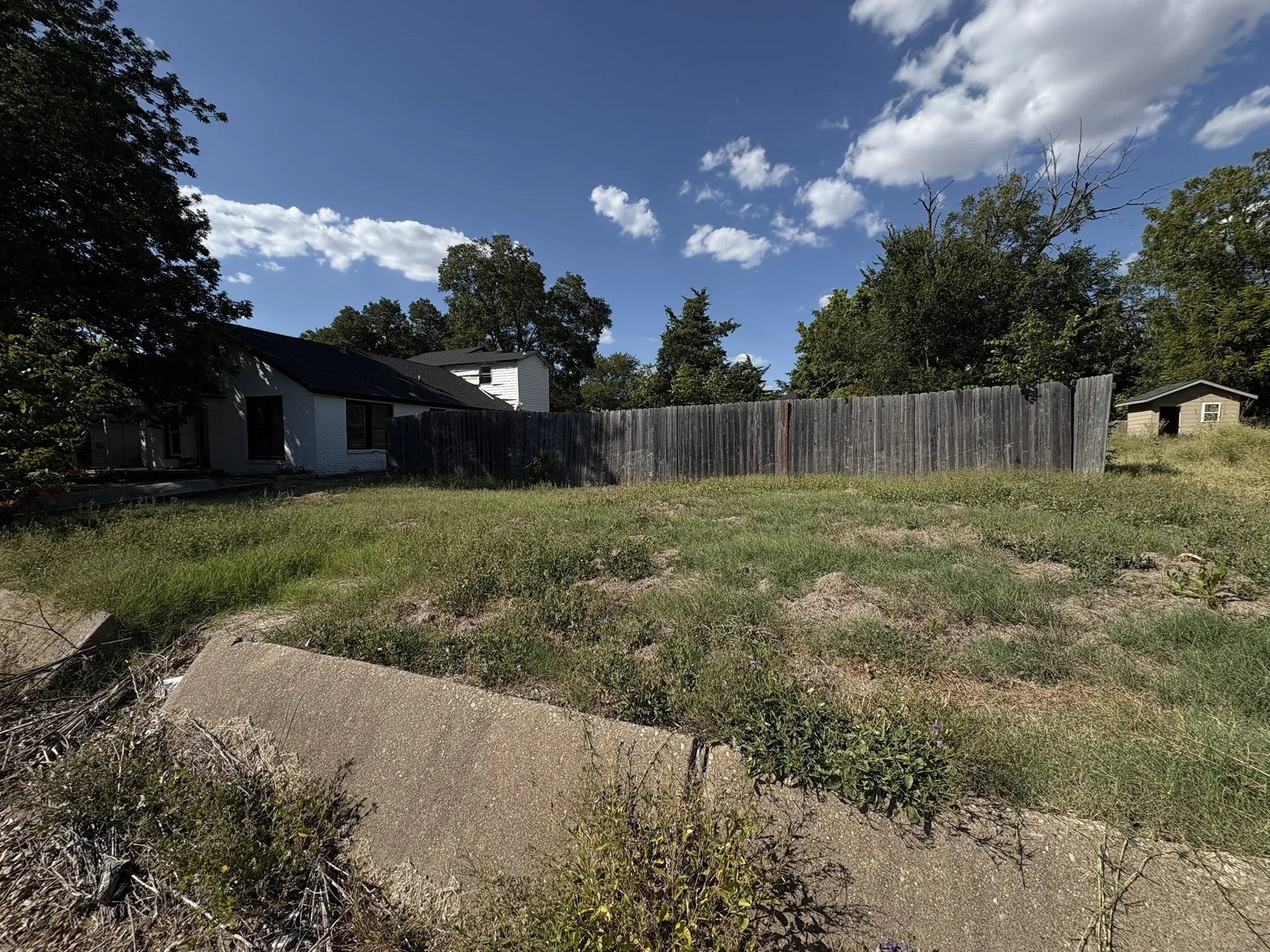 Improved Land For Sale in Ellis County , 713 E Jefferson Street, Waxahachie, Texas 75165, 0, 0, Garage spaces, 0 Sqft, built in 1916, Price $75,000, mls#21364883, Real Estate Agent in Waxahachie, Homes For Sale in Ellis county, Homes For Sale in Waxahachie, Realtor in Waxahachie Texas, Real Estate Brokerage Independent Realty Texas, Luminita Cordes Realtor