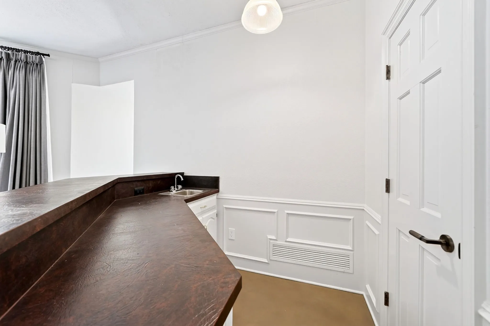 Single Family Residence For Sale in Dallas County , 10101 Bridgegate Lane, Dallas, Texas 75243, 4 Bedroom, 3 Bathroom, 3 Garage spaces, 3,125 Sqft, built in 1985, mls#21343099, Real Estate Agent in Dallas, Homes For Sale in Dallas county, Homes For Sale in Dallas, Realtor in Dallas Texas, Real Estate Brokerage Independent Realty Texas, Luminita Cordes Realtor