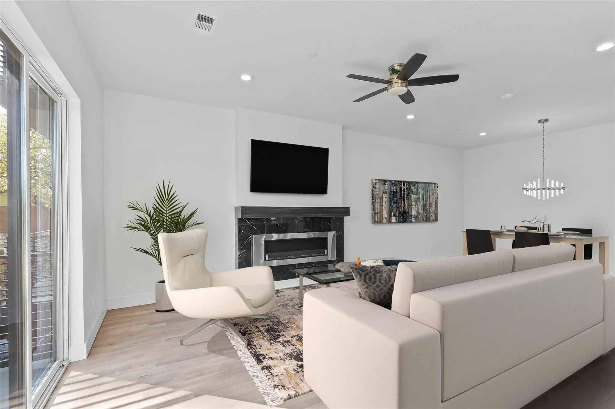 Virtually Staged Living
