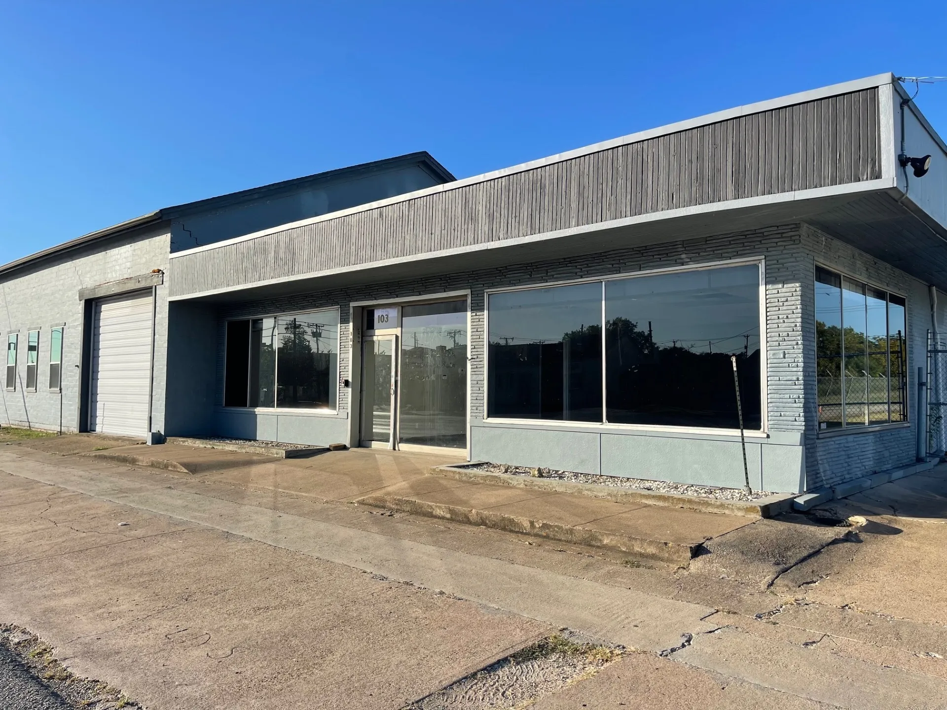 Retail For Rent in Kaufman County , 103 W Broad, Forney, Texas 75126, 0, 0, Garage spaces, 0 Sqft, built in 1933, Price $4,500, mls#21364889, Real Estate Agent in Forney, Homes For Rent in Kaufman county, Homes For Rent in Forney, Realtor in Forney Texas, Real Estate Brokerage Independent Realty Texas, Luminita Cordes Realtor