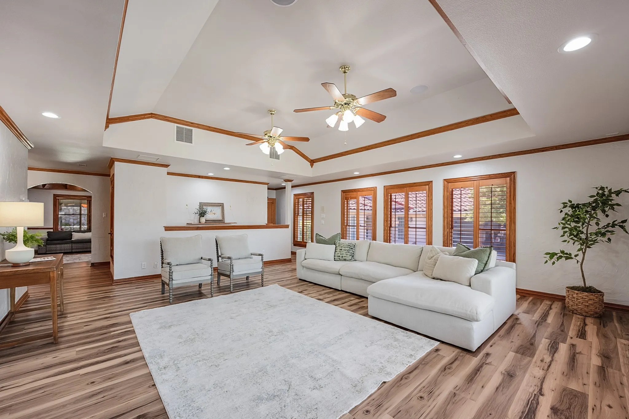 Single Family Residence For Sale in Rockwall County , 3605 Highpoint Drive, Rockwall, Texas 75087, 3 Bedroom, 2 Bathroom, 2 Garage spaces, 2,318 Sqft, built in 2001, mls#21363932, Real Estate Agent in Rockwall, Homes For Sale in Rockwall county, Homes For Sale in Rockwall, Realtor in Rockwall Texas, Real Estate Brokerage Independent Realty Texas, Luminita Cordes Realtor