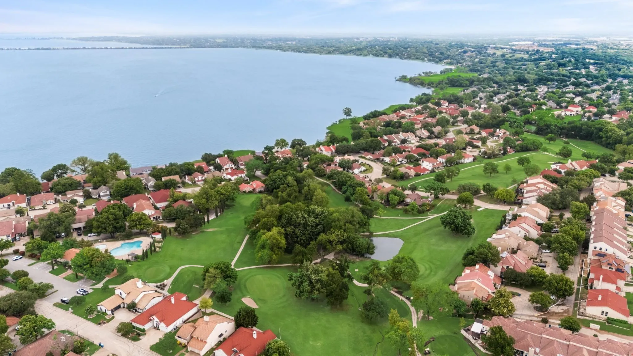 Single Family Residence For Sale in Rockwall County , 3605 Highpoint Drive, Rockwall, Texas 75087, 3 Bedroom, 2 Bathroom, 2 Garage spaces, 2,318 Sqft, built in 2001, mls#21363932, Real Estate Agent in Rockwall, Homes For Sale in Rockwall county, Homes For Sale in Rockwall, Realtor in Rockwall Texas, Real Estate Brokerage Independent Realty Texas, Luminita Cordes Realtor