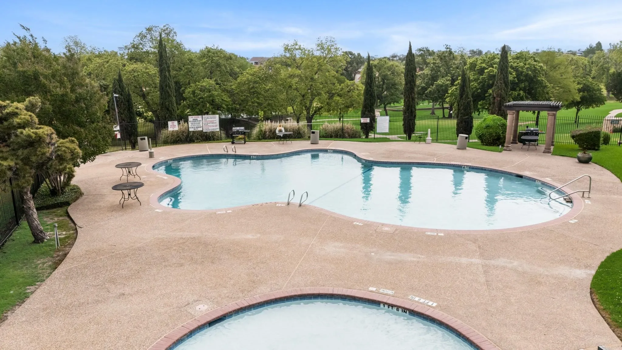Community pool