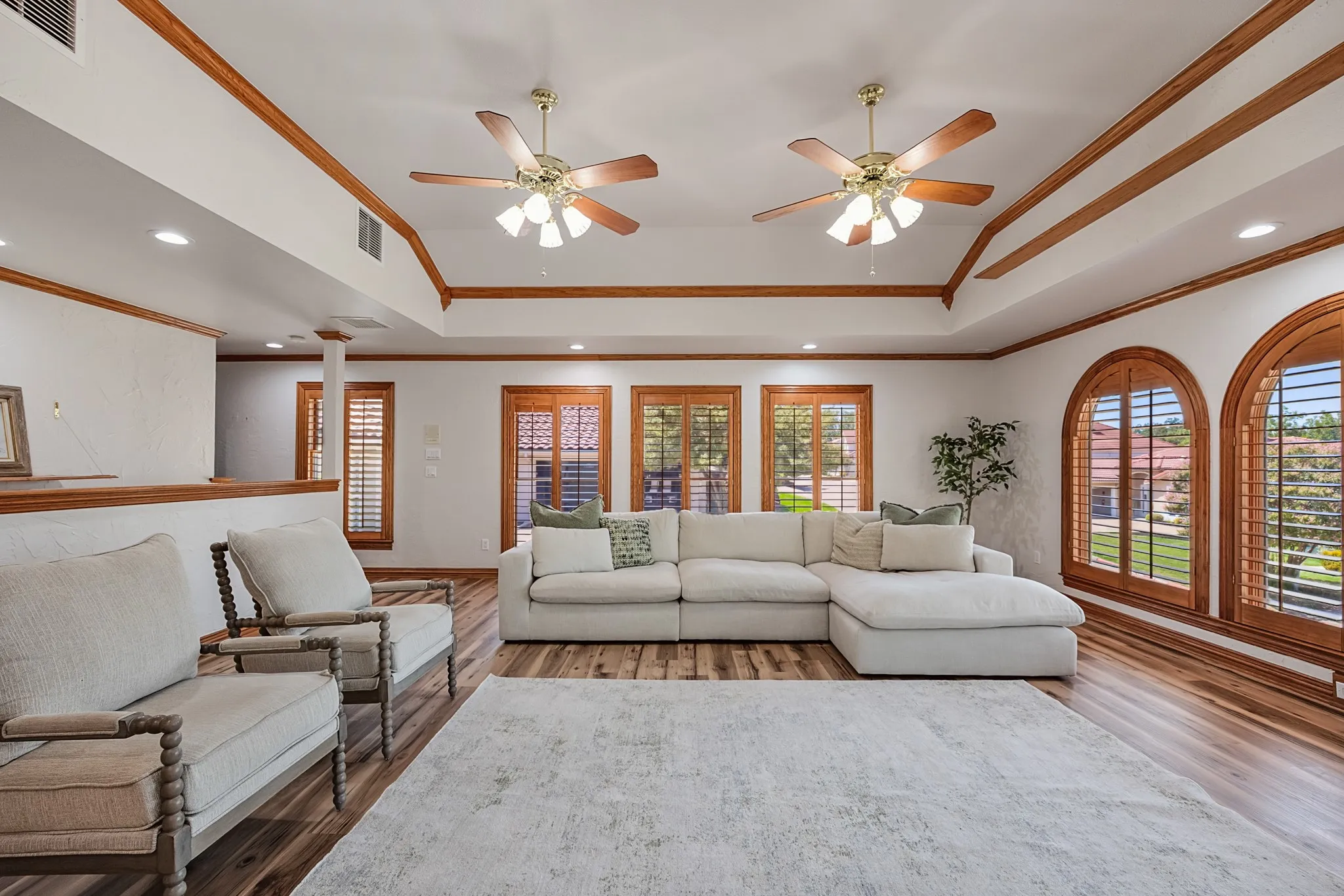 Single Family Residence For Sale in Rockwall County , 3605 Highpoint Drive, Rockwall, Texas 75087, 3 Bedroom, 2 Bathroom, 2 Garage spaces, 2,318 Sqft, built in 2001, mls#21363932, Real Estate Agent in Rockwall, Homes For Sale in Rockwall county, Homes For Sale in Rockwall, Realtor in Rockwall Texas, Real Estate Brokerage Independent Realty Texas, Luminita Cordes Realtor