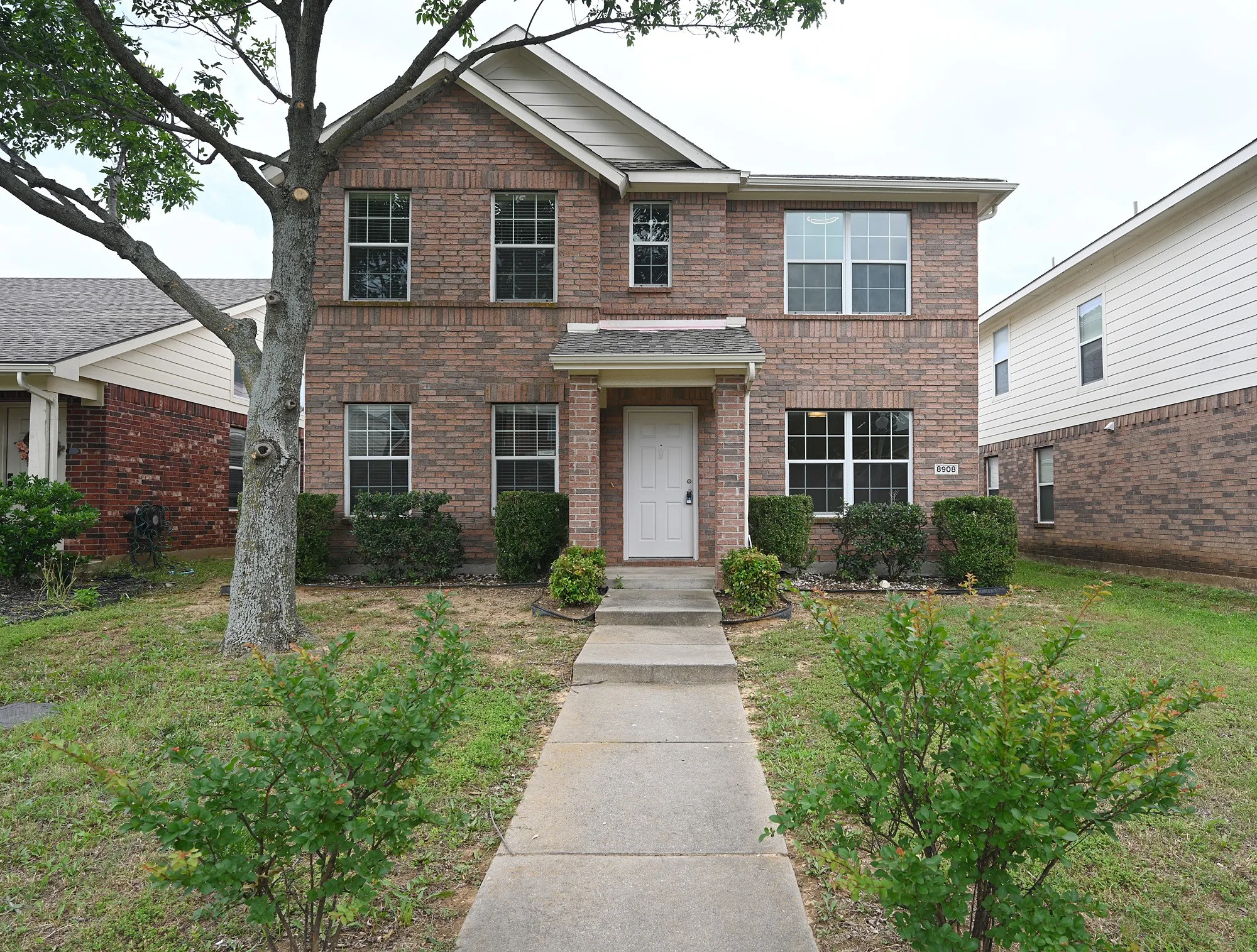 Single Family Residence For Rent in Denton County , 8908 Stewart Street, Cross Roads, Texas 76227, 4 Bedroom, 3 Bathroom, 2 Garage spaces, 2,162 Sqft, built in 2004, mls#21364894, Real Estate Agent in Cross Roads, Homes For Rent in Denton county, Homes For Rent in Cross Roads, Realtor in Cross Roads Texas, Real Estate Brokerage Independent Realty Texas, Luminita Cordes Realtor