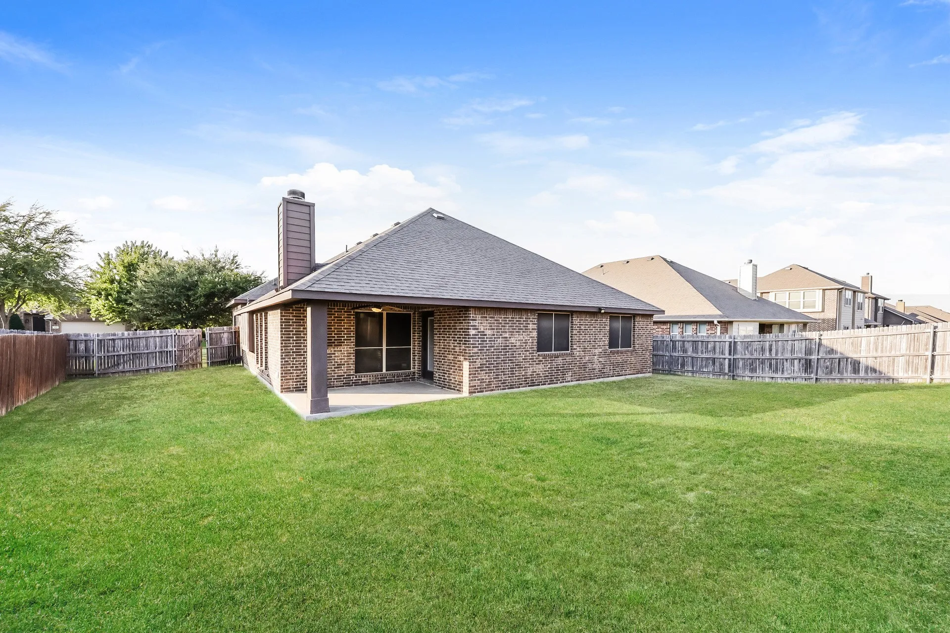 Single Family Residence For Sale in Johnson County , 1009 Rockcress Drive, Mansfield, Texas 76063, 4 Bedroom, 2 Bathroom, 2 Garage spaces, 2,037 Sqft, built in 2014, mls#21363352, Real Estate Agent in Mansfield, Homes For Sale in Johnson county, Homes For Sale in Mansfield, Realtor in Mansfield Texas, Real Estate Brokerage Independent Realty Texas, Luminita Cordes Realtor