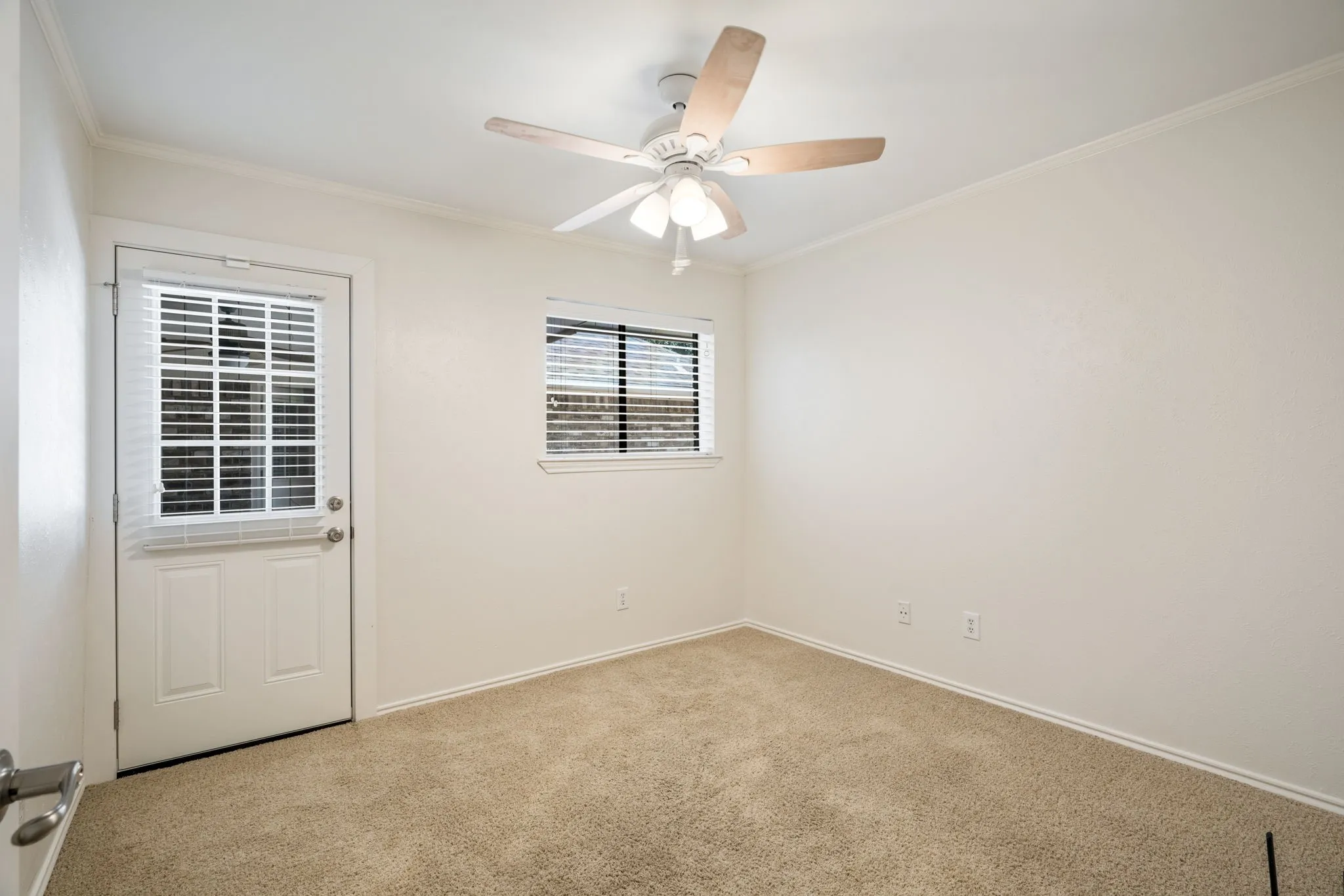 Single Family Residence For Sale in Dallas County , 10115 Laingtree Drive, Dallas, Texas 75243, 4 Bedroom, 3 Bathroom, 2 Garage spaces, 2,420 Sqft, built in 1976, mls#21363119, Real Estate Agent in Dallas, Homes For Sale in Dallas county, Homes For Sale in Dallas, Realtor in Dallas Texas, Real Estate Brokerage Independent Realty Texas, Luminita Cordes Realtor