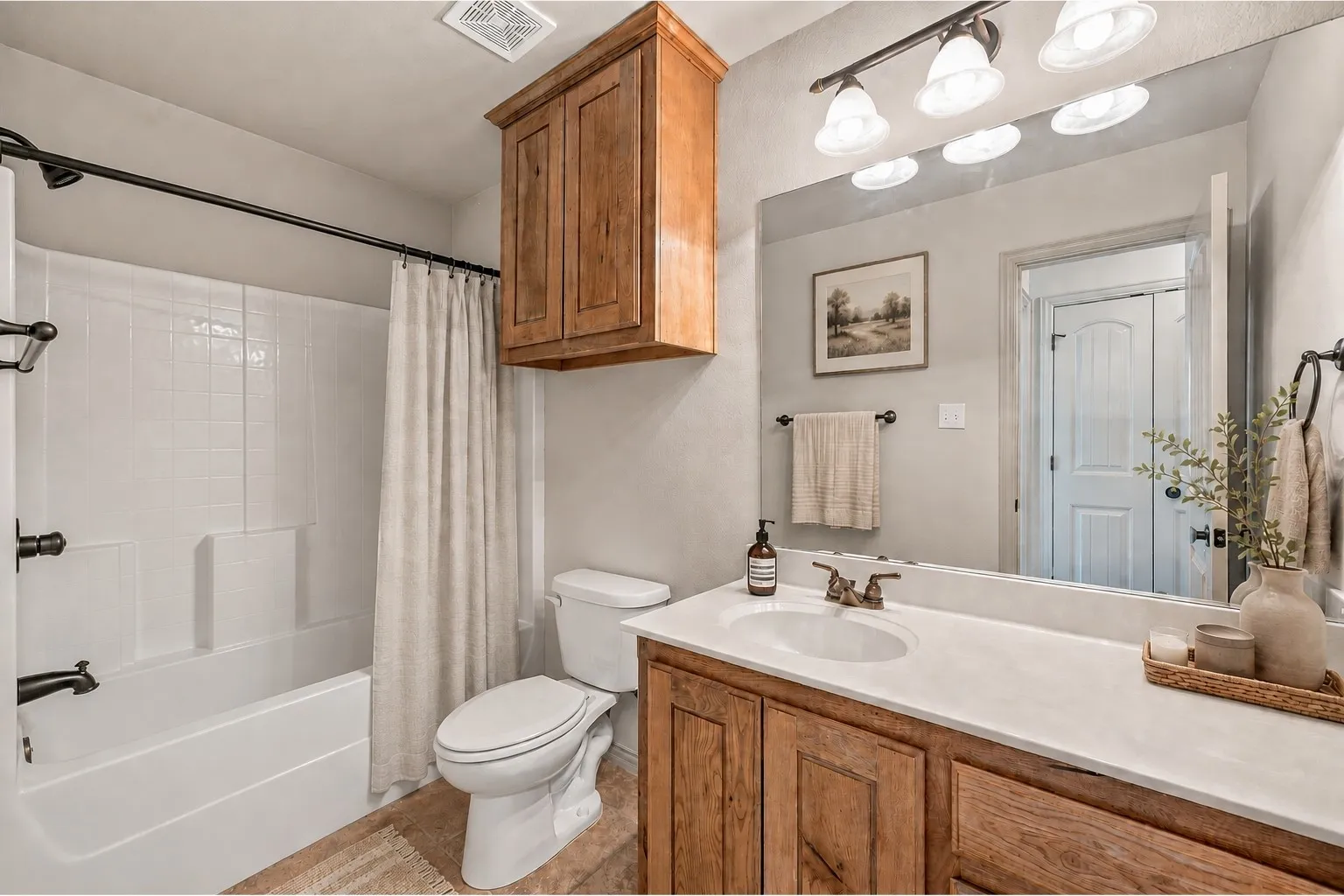 Single Family Residence For Sale in Parker County , 1245 Newcastle Drive, Weatherford, Texas 76086, 3 Bedroom, 2 Bathroom, 2 Garage spaces, 1,460 Sqft, built in 2014, mls#21364686, Real Estate Agent in Weatherford, Homes For Sale in Parker county, Homes For Sale in Weatherford, Realtor in Weatherford Texas, Real Estate Brokerage Independent Realty Texas, Luminita Cordes Realtor
