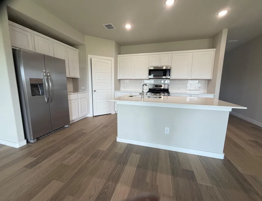 Townhouse For Rent in Tarrant County , 6116 Bursey Road, Watauga, Texas 76148, 3 Bedroom, 3 Bathroom, 2 Garage spaces, 2,265 Sqft, built in 2024, mls#21364650, Real Estate Agent in Watauga, Homes For Rent in Tarrant county, Homes For Rent in Watauga, Realtor in Watauga Texas, Real Estate Brokerage Independent Realty Texas, Luminita Cordes Realtor