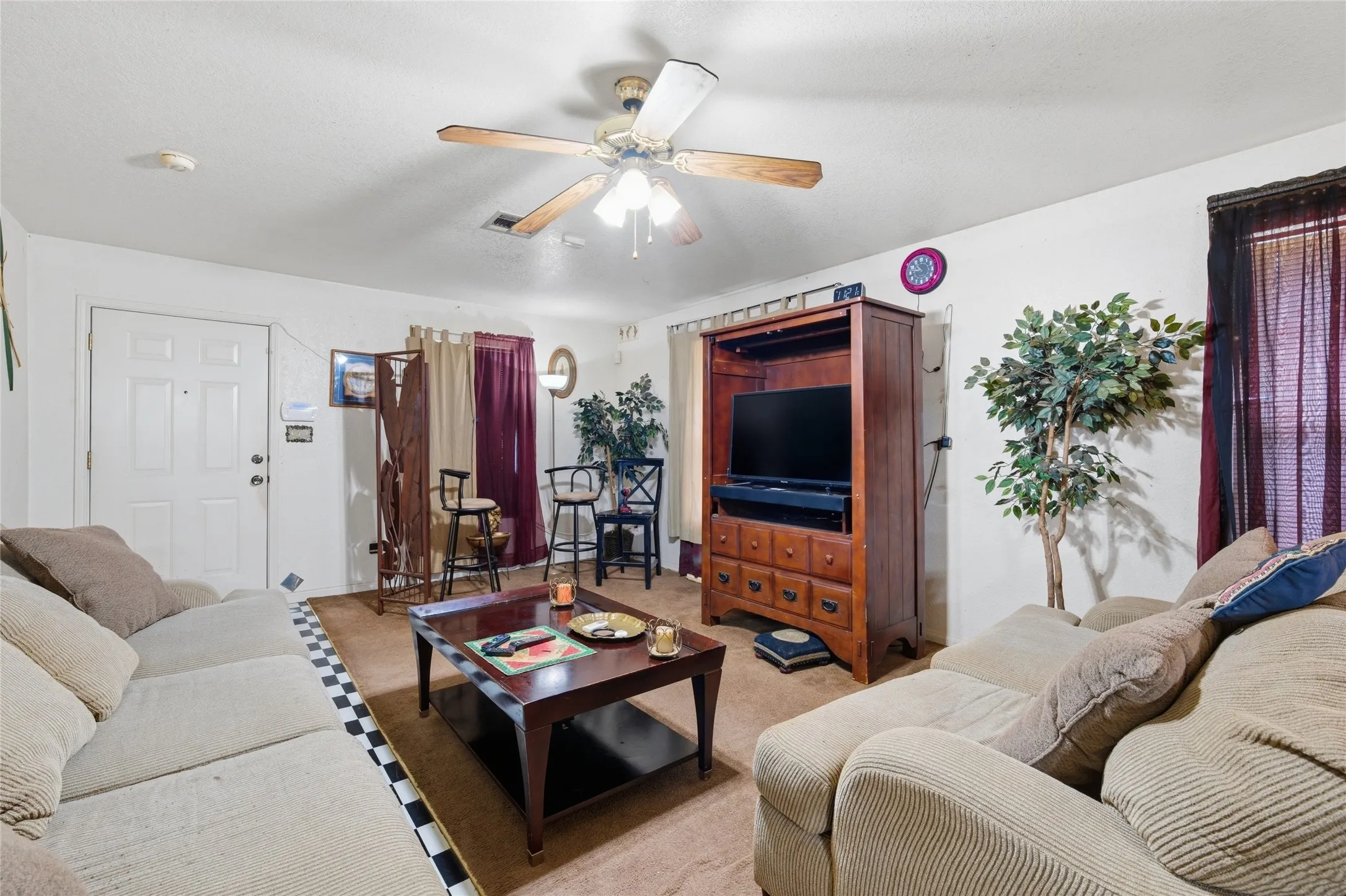 Single Family Residence For Sale in Mc Lennan County , 1300 Spring Street, Waco, Texas 76704, 3 Bedroom, 2 Bathroom, Garage spaces, 1,264 Sqft, built in 2001, Price $199,900, mls#21363460, Real Estate Agent in Waco, Homes For Sale in Mc Lennan county, Homes For Sale in Waco, Realtor in Waco Texas, Real Estate Brokerage Independent Realty Texas, Luminita Cordes Realtor