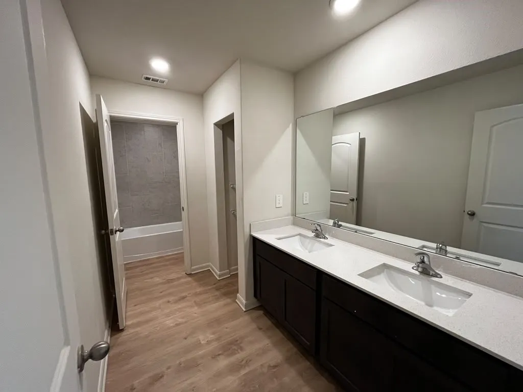 Single Family Residence For Rent in Kaufman County , 3023 Boran Drive, Forney, Texas 75126, 5 Bedroom, 3 Bathroom, 2 Garage spaces, 2,766 Sqft, built in 2022, mls#21364907, Real Estate Agent in Forney, Homes For Rent in Kaufman county, Homes For Rent in Forney, Realtor in Forney Texas, Real Estate Brokerage Independent Realty Texas, Luminita Cordes Realtor