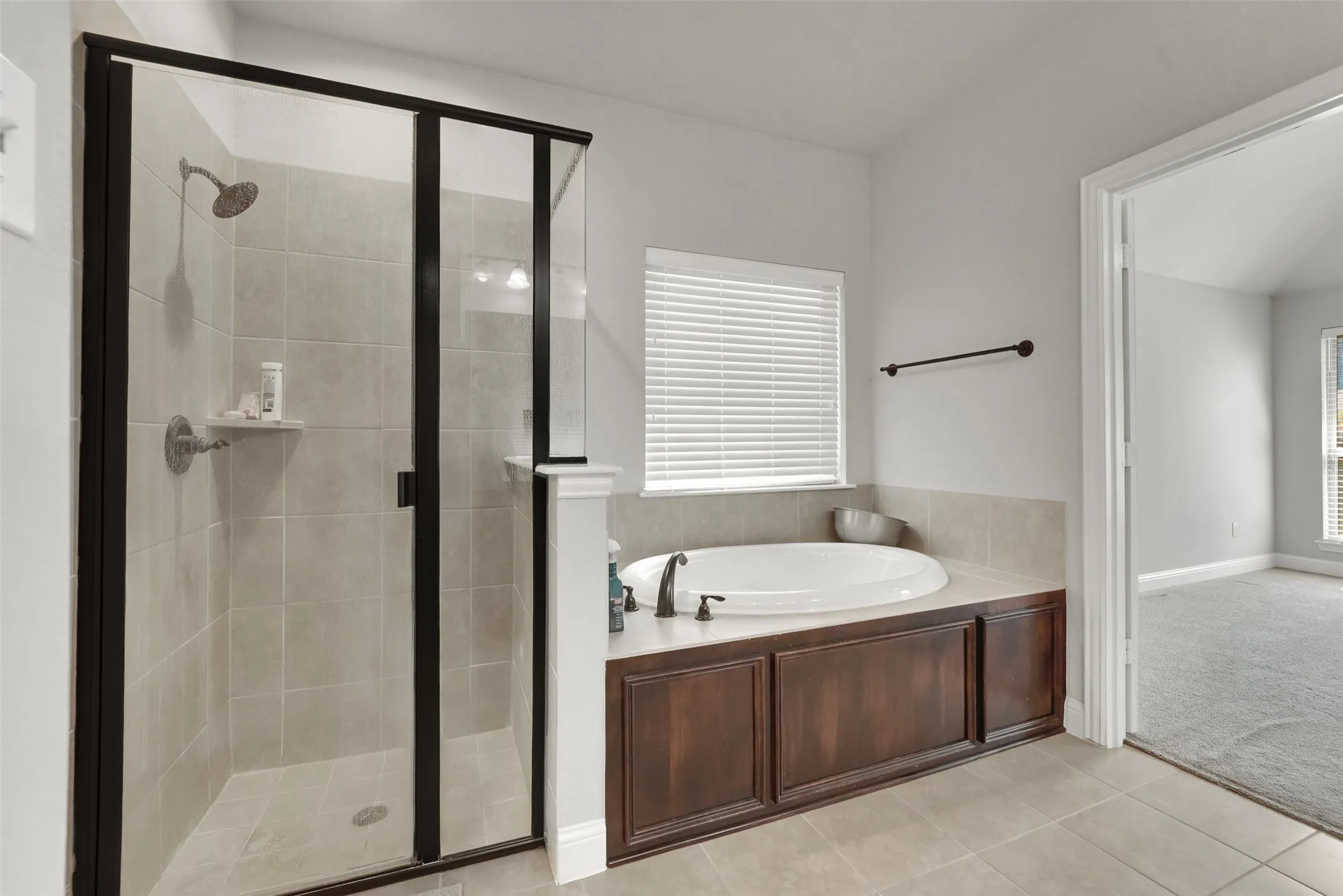 Single Family Residence For Rent in Johnson County , 2743 Chimney Rock Road, Burleson, Texas 76028, 4 Bedroom, 4 Bathroom, 2 Garage spaces, 3,540 Sqft, built in 2016, mls#21364761, Real Estate Agent in Burleson, Homes For Rent in Johnson county, Homes For Rent in Burleson, Realtor in Burleson Texas, Real Estate Brokerage Independent Realty Texas, Luminita Cordes Realtor