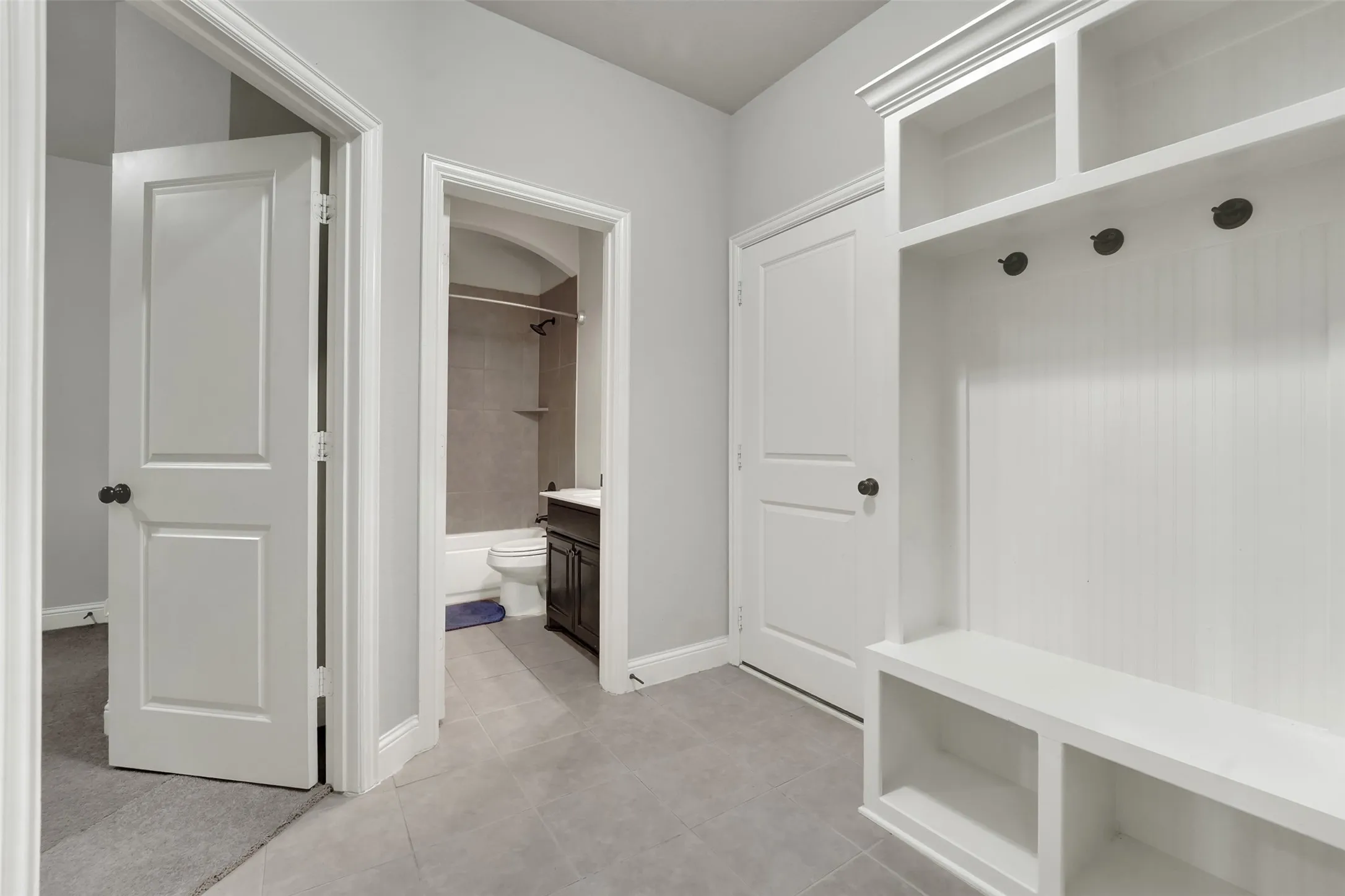 Single Family Residence For Rent in Johnson County , 2743 Chimney Rock Road, Burleson, Texas 76028, 4 Bedroom, 4 Bathroom, 2 Garage spaces, 3,540 Sqft, built in 2016, mls#21364761, Real Estate Agent in Burleson, Homes For Rent in Johnson county, Homes For Rent in Burleson, Realtor in Burleson Texas, Real Estate Brokerage Independent Realty Texas, Luminita Cordes Realtor